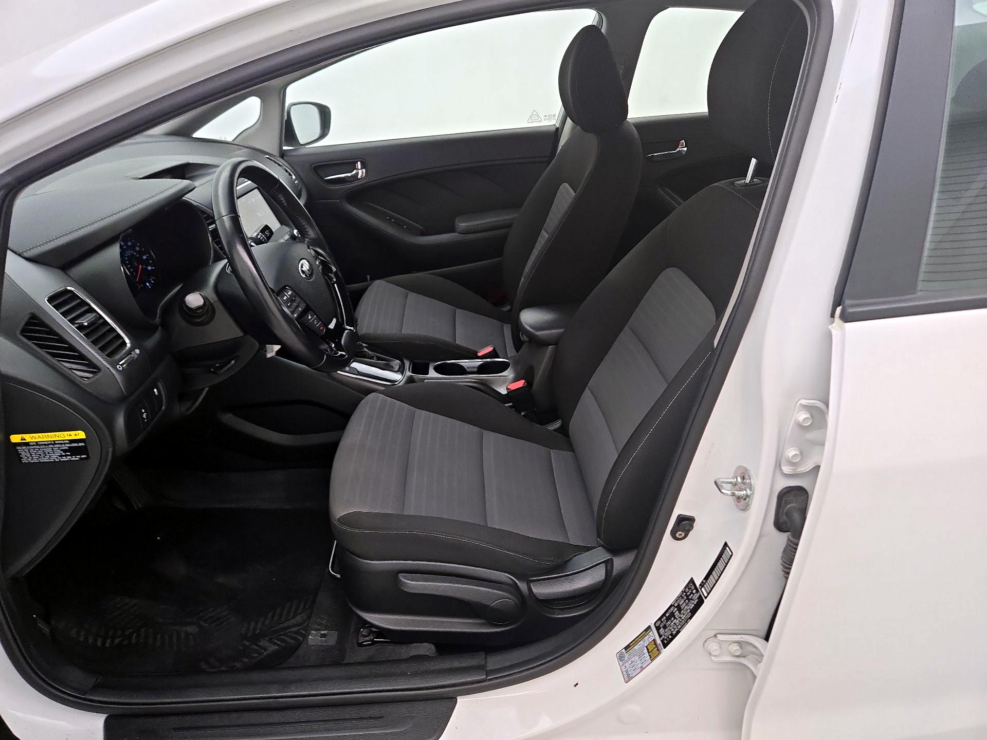 Thumbnail: 2018 Kia Forte - 11