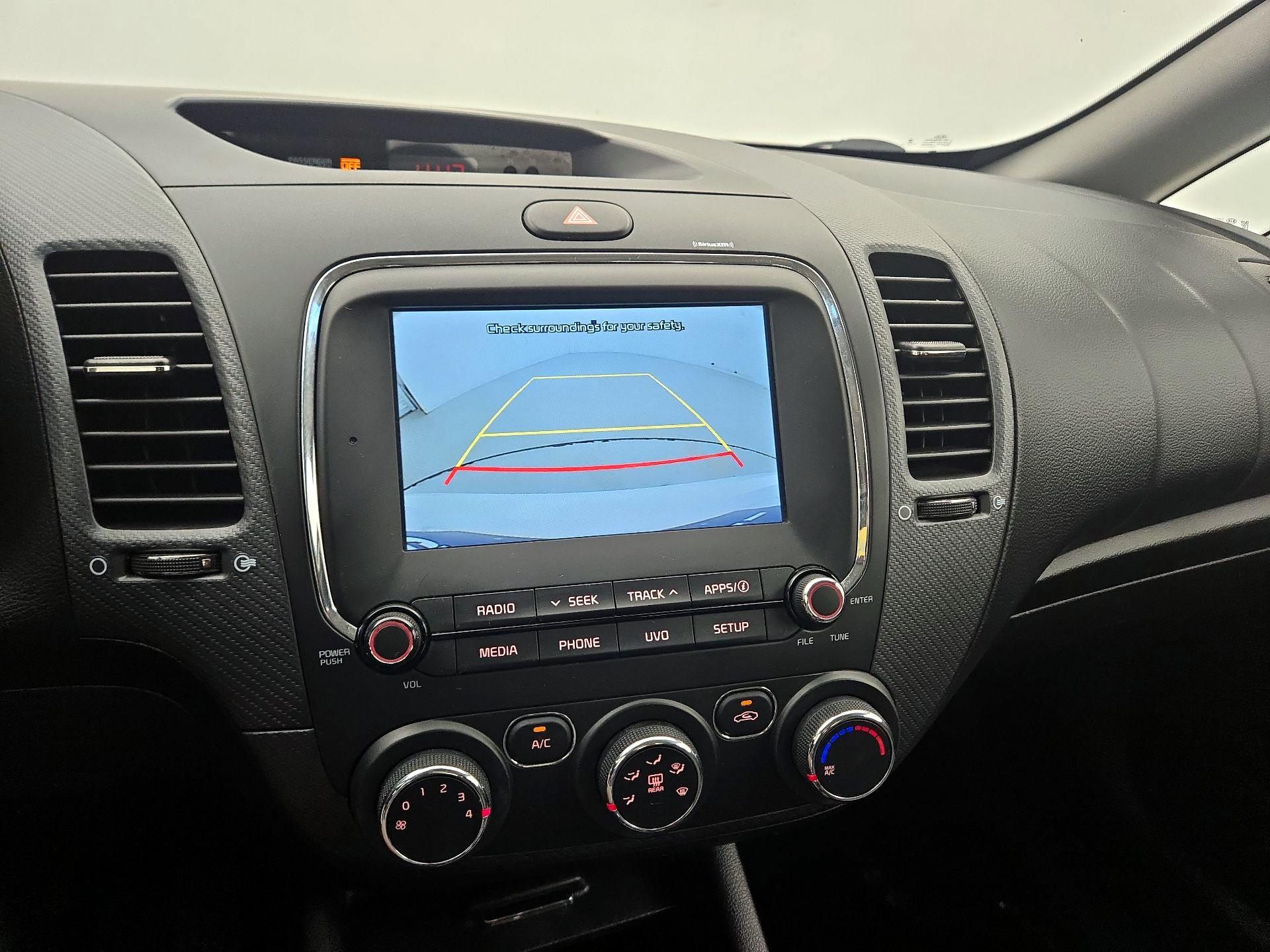 Thumbnail: 2018 Kia Forte - 14