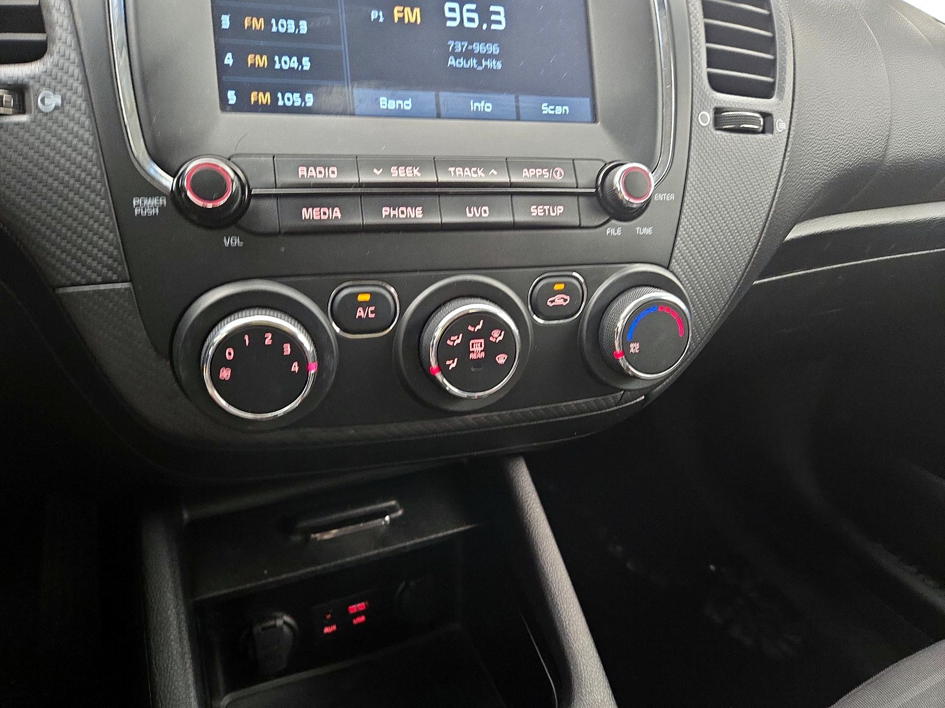 Thumbnail: 2018 Kia Forte - 16