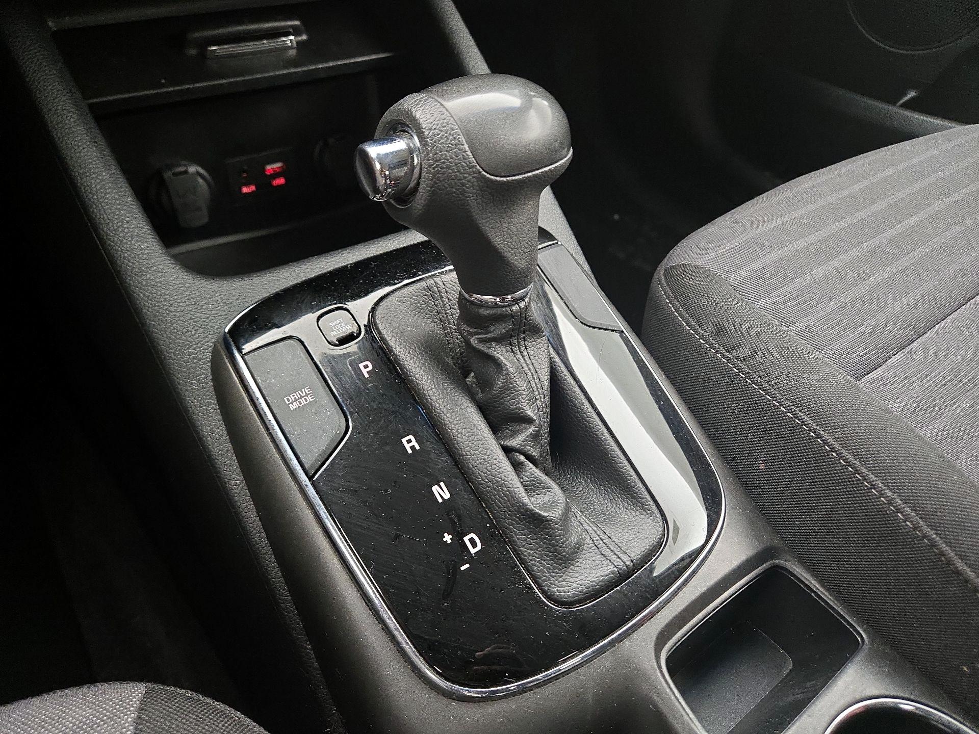 Thumbnail: 2018 Kia Forte - 17