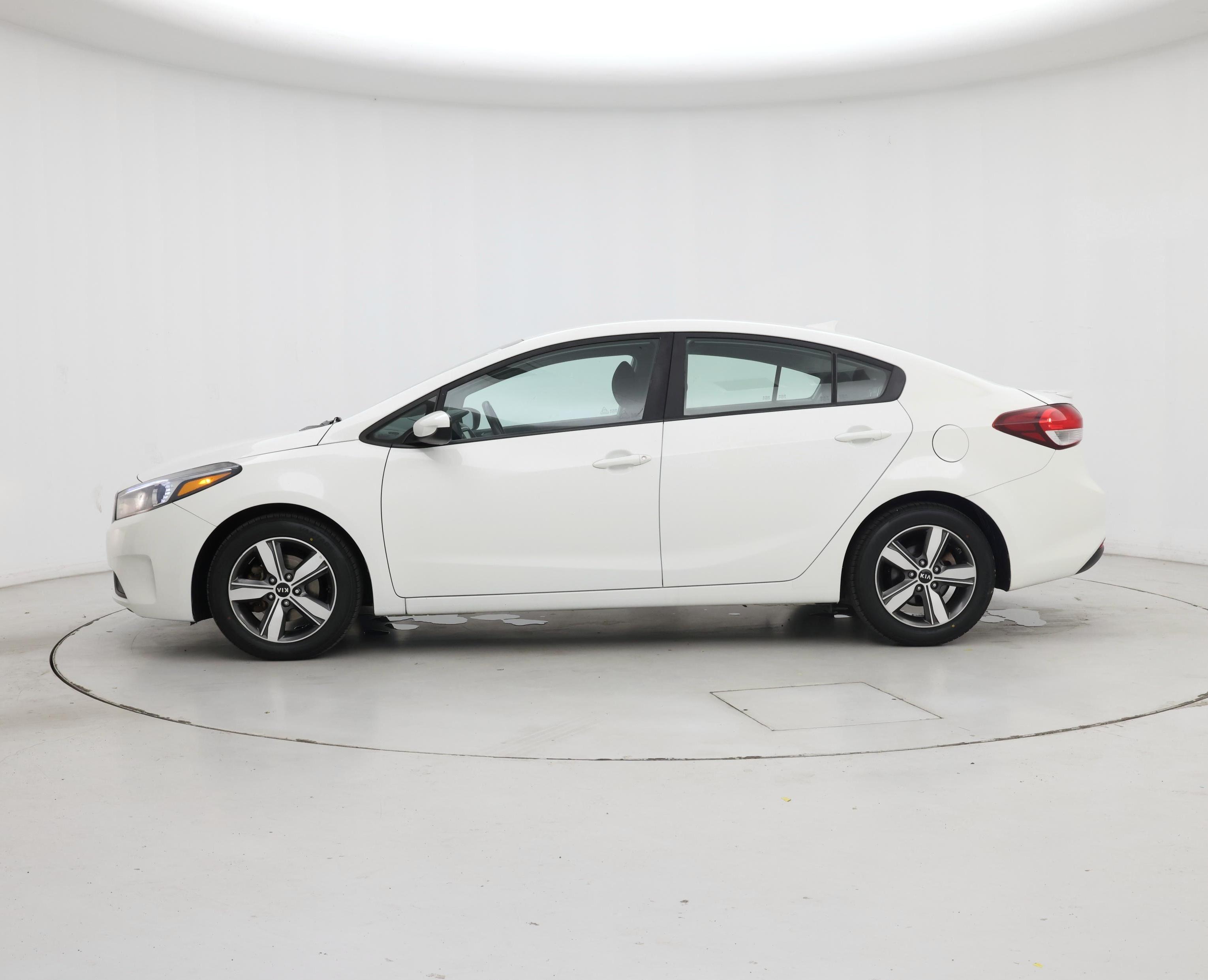 Thumbnail: 2018 Kia Forte - 3