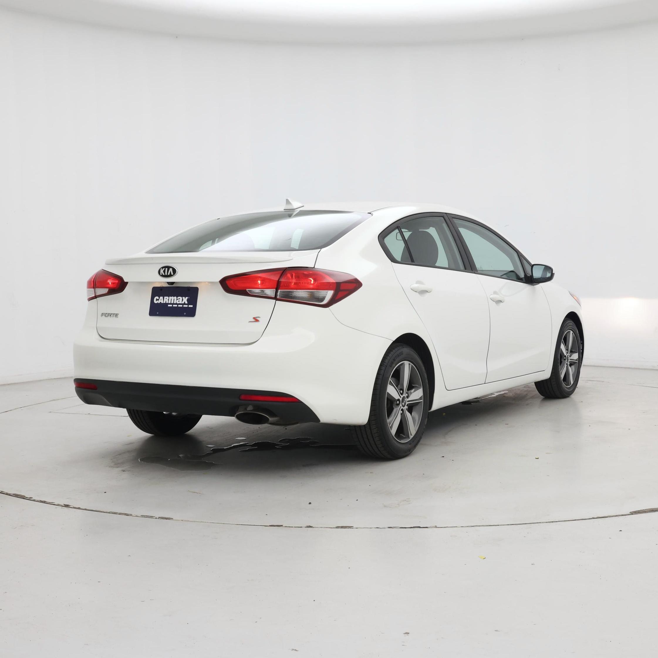 Thumbnail: 2018 Kia Forte - 8
