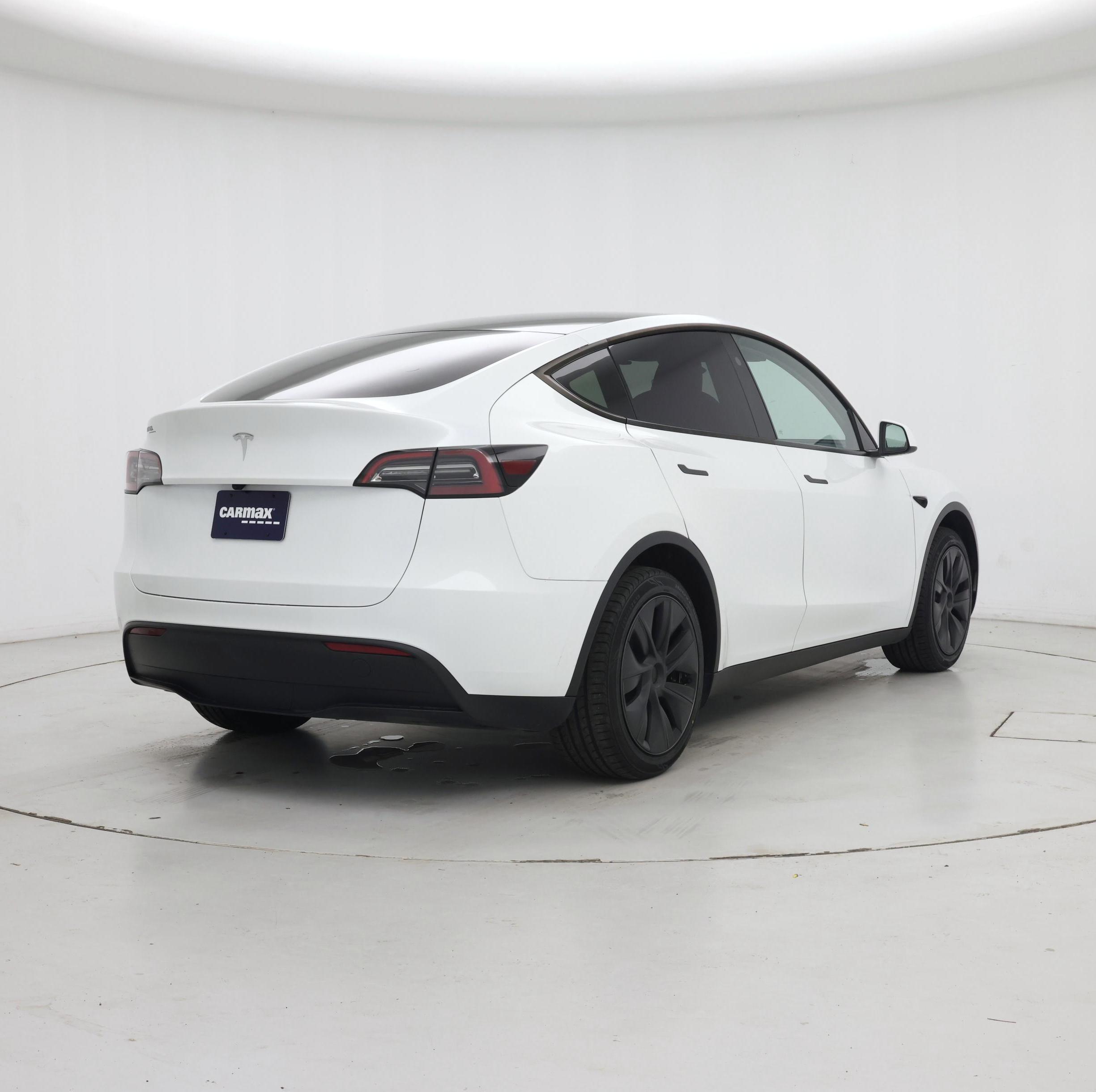 Thumbnail: 2024 Tesla Model Y - 8