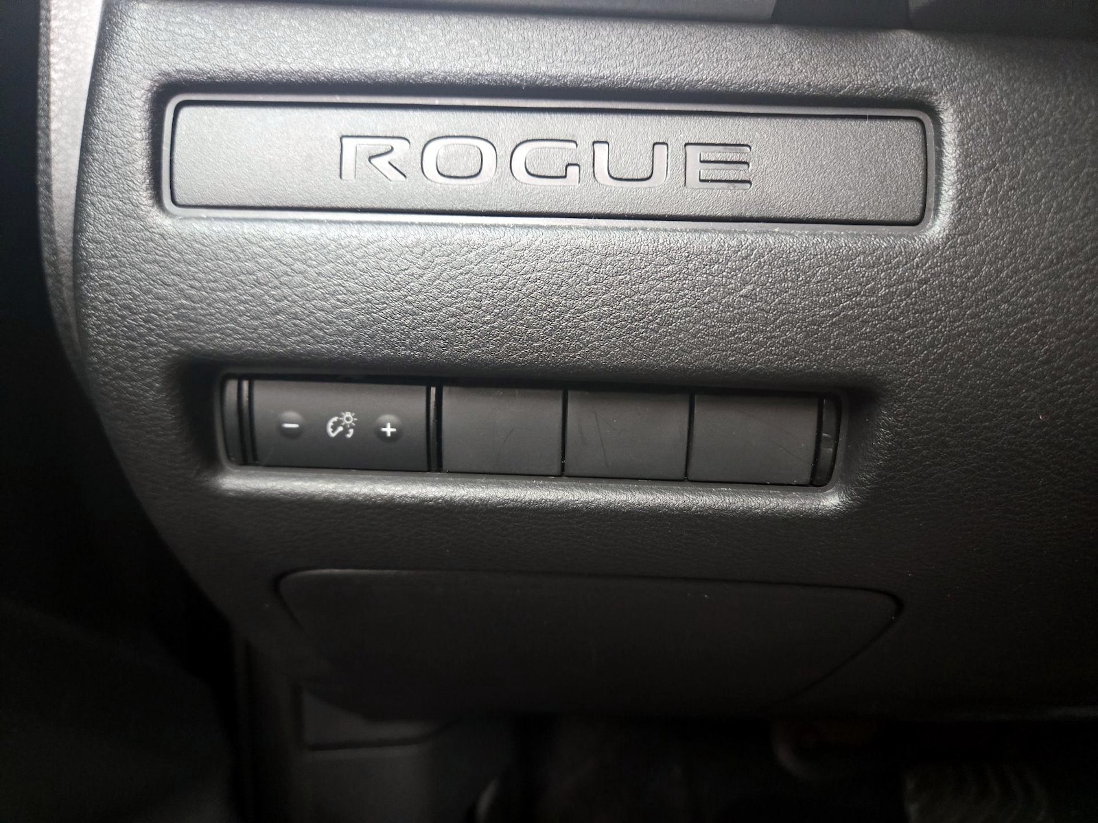 2022 Nissan Rogue S - Photo 14