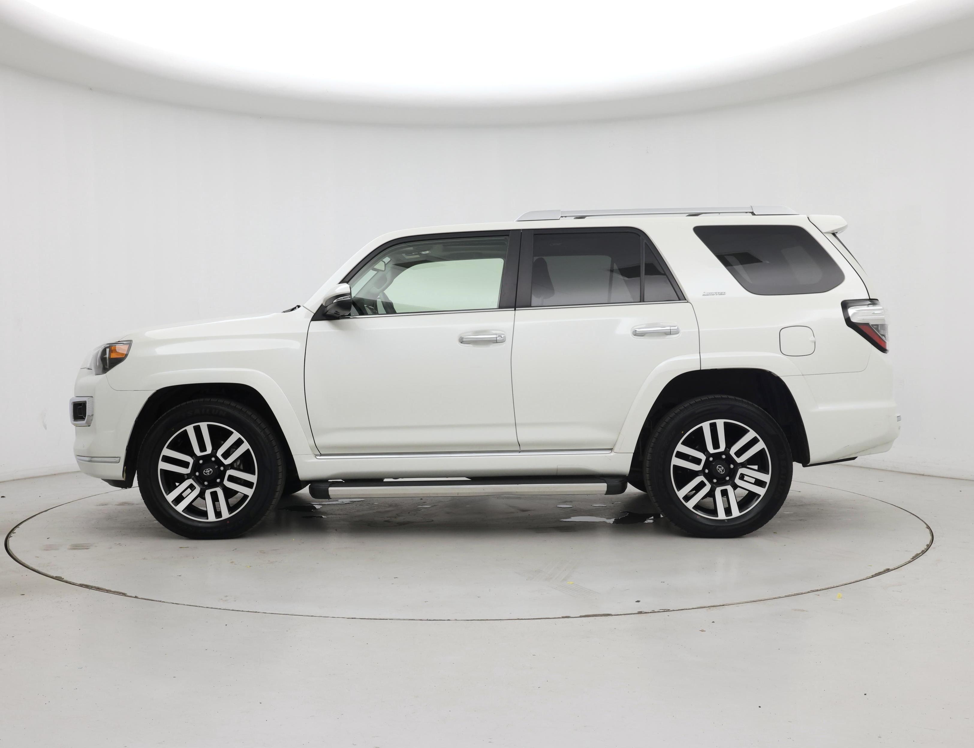 Thumbnail: 2022 Toyota 4Runner - 3