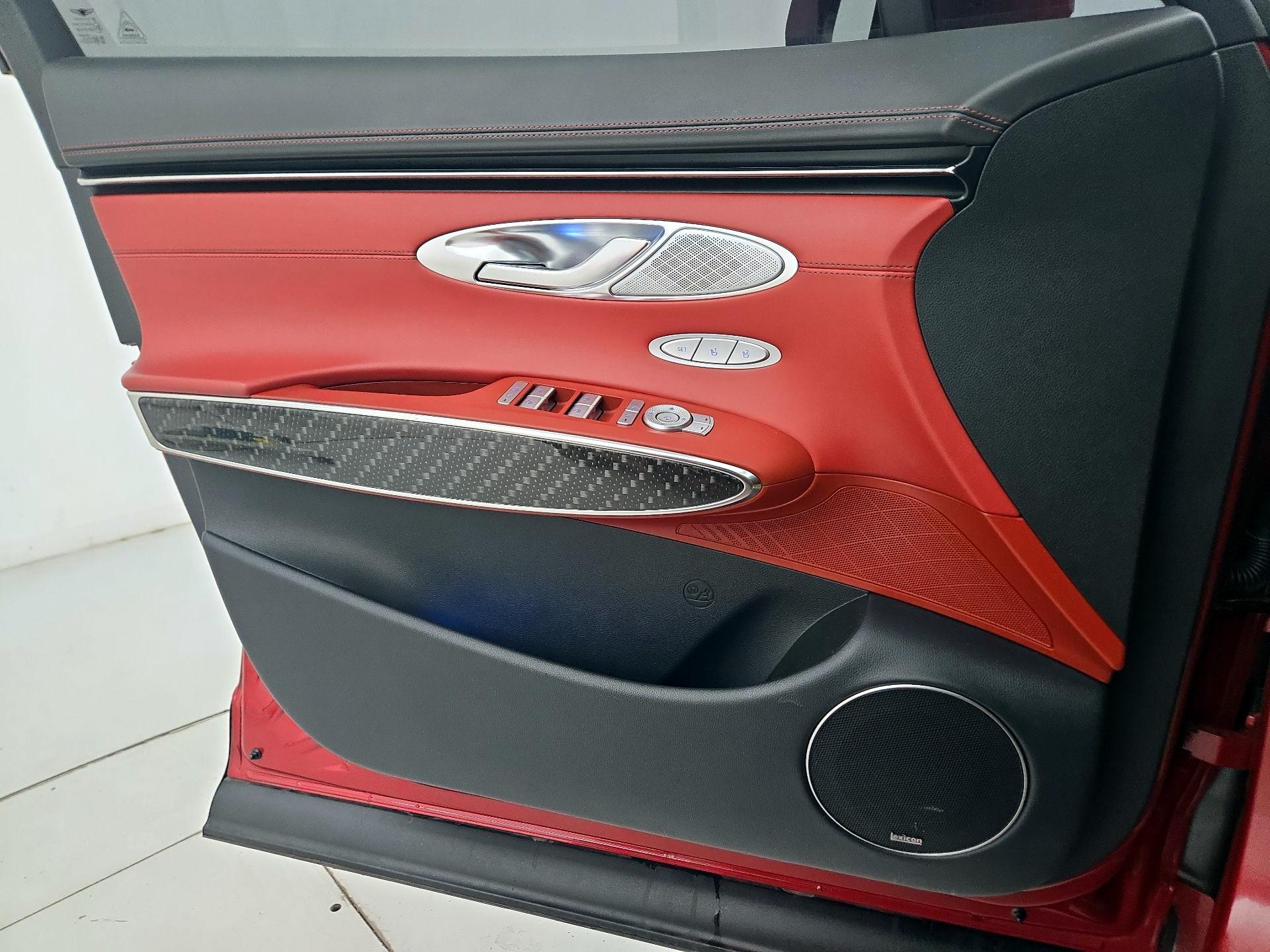 Thumbnail: 2023 Genesis GV70 - 12