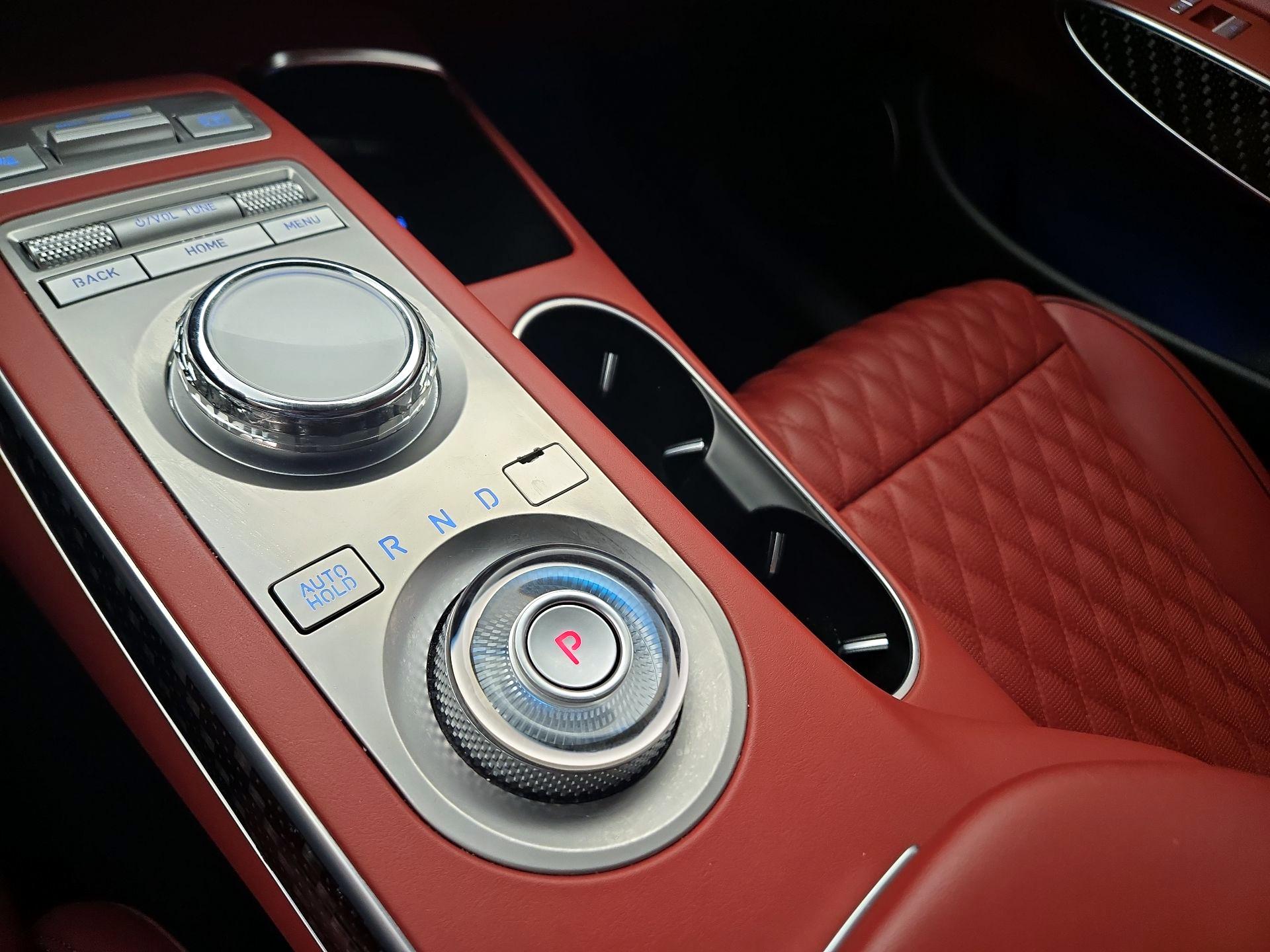 Thumbnail: 2023 Genesis GV70 - 18