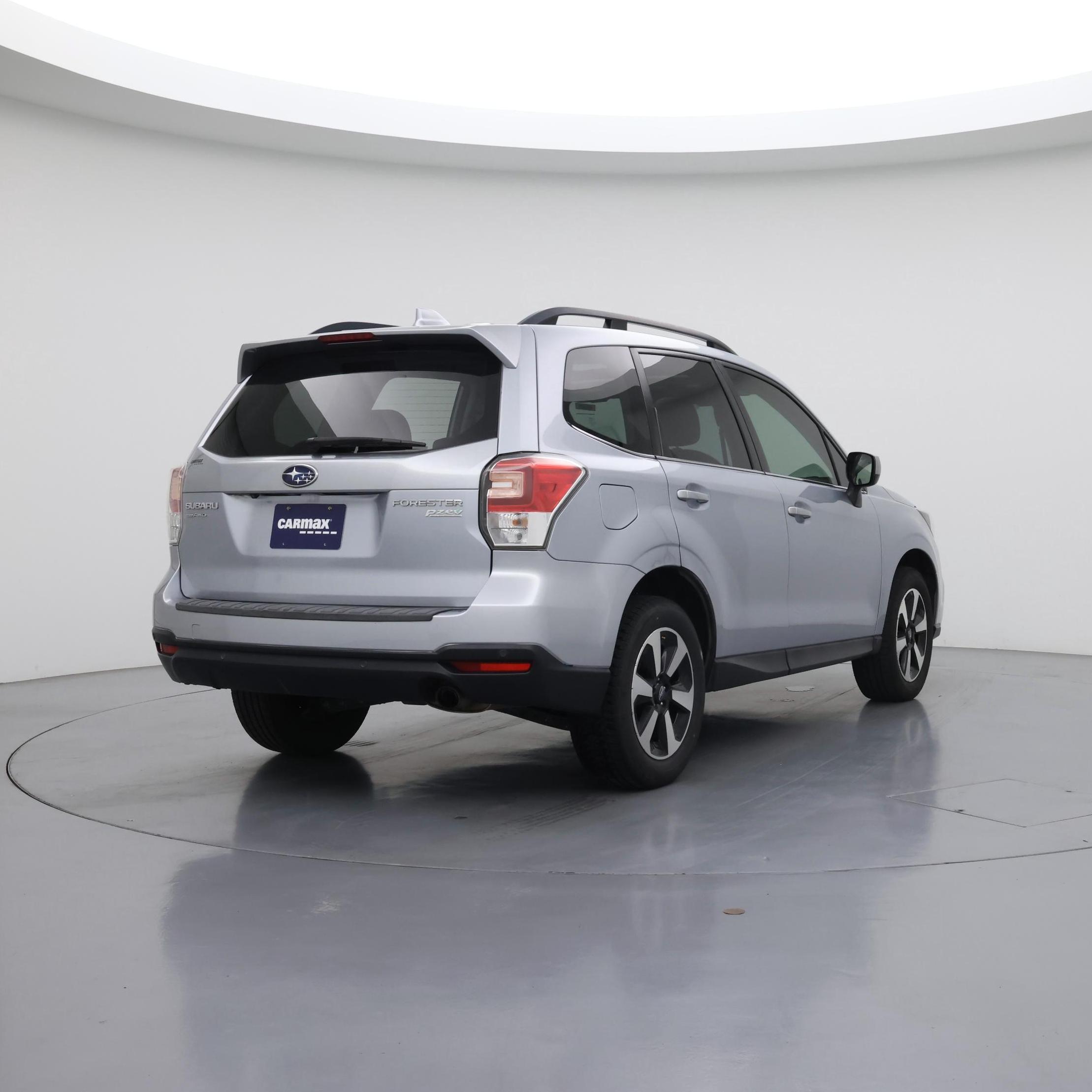 Thumbnail: 2017 Subaru Forester - 8