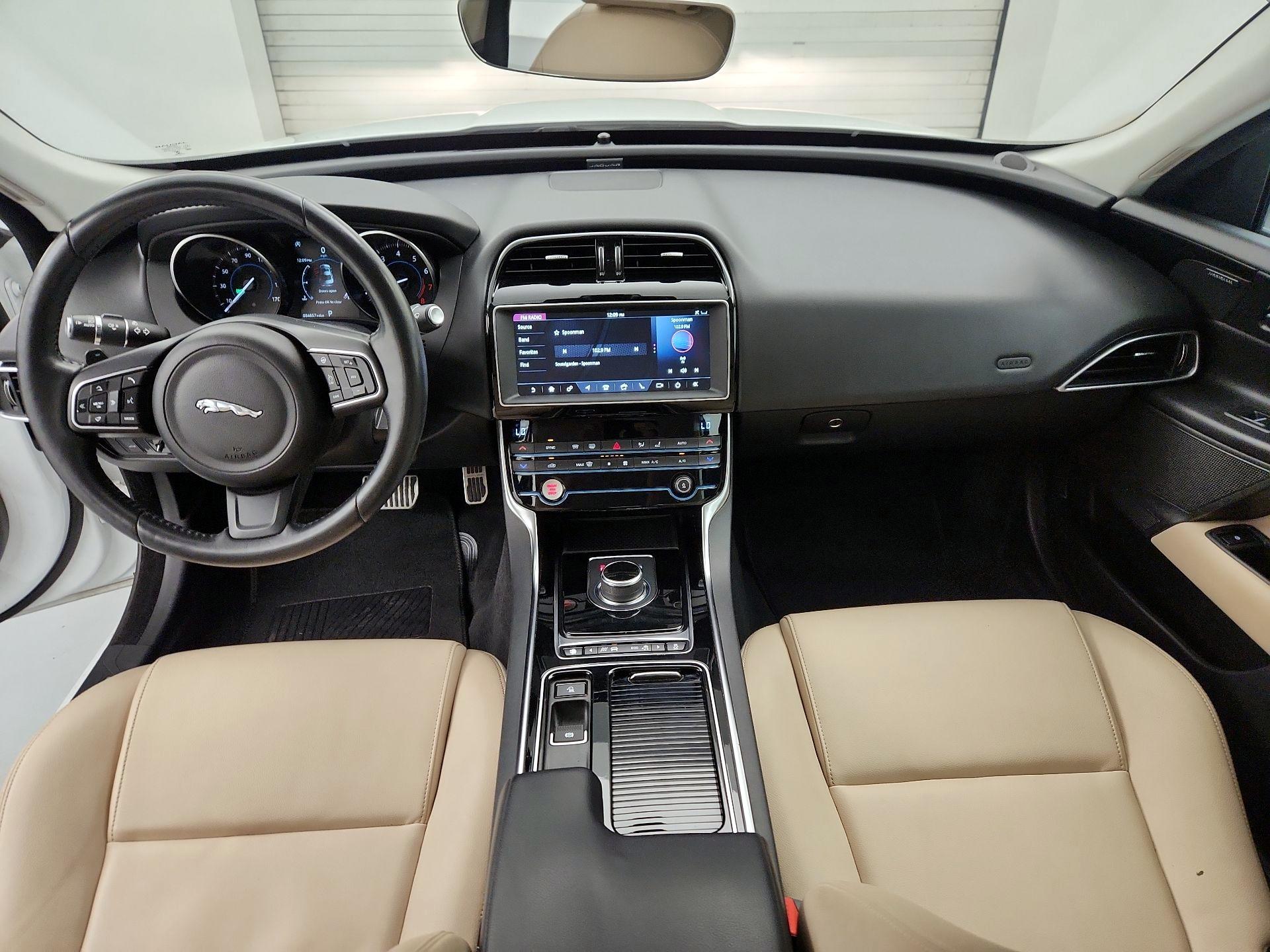 Thumbnail: 2019 Jaguar XE - 9