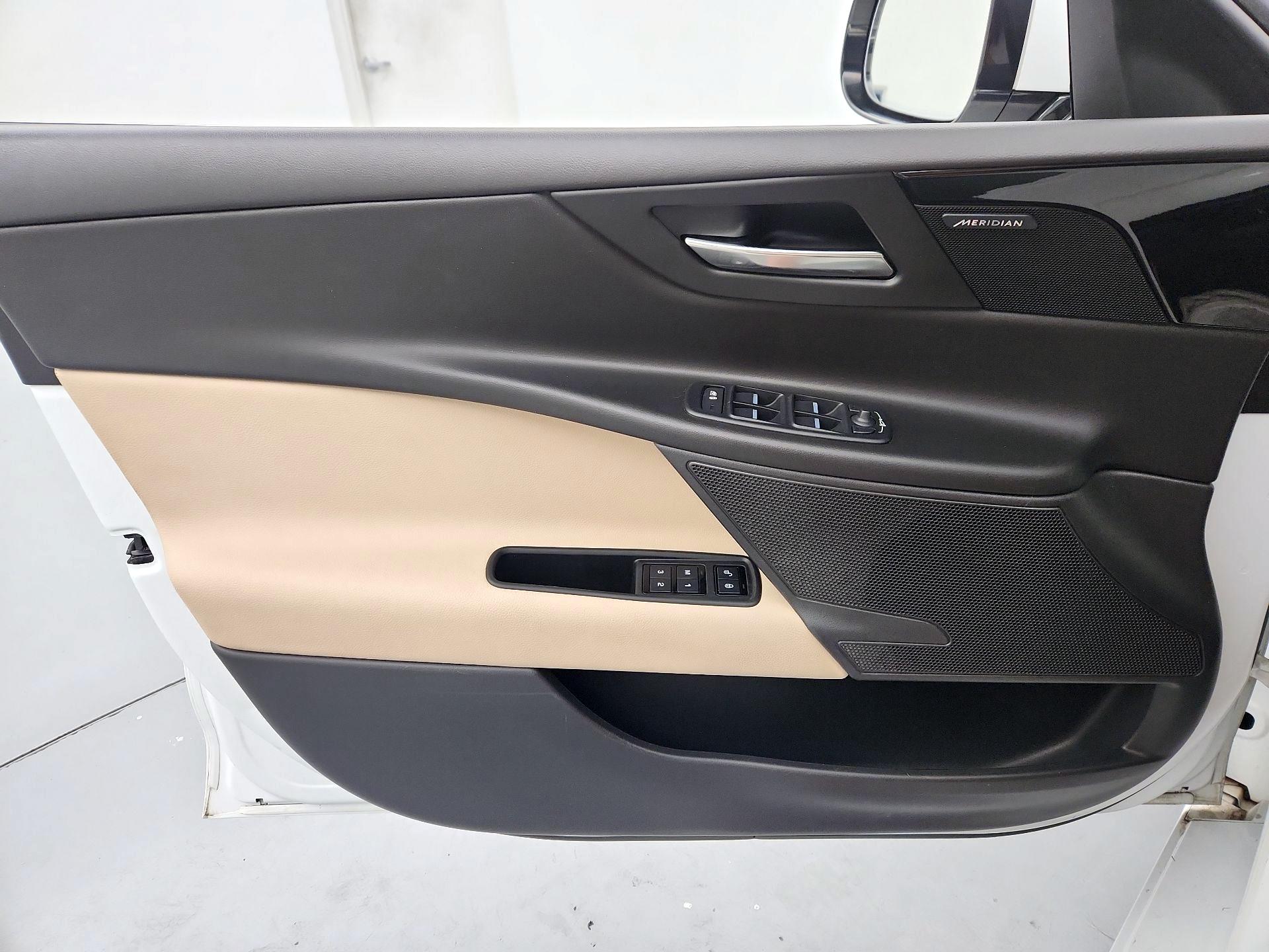 Thumbnail: 2019 Jaguar XE - 12