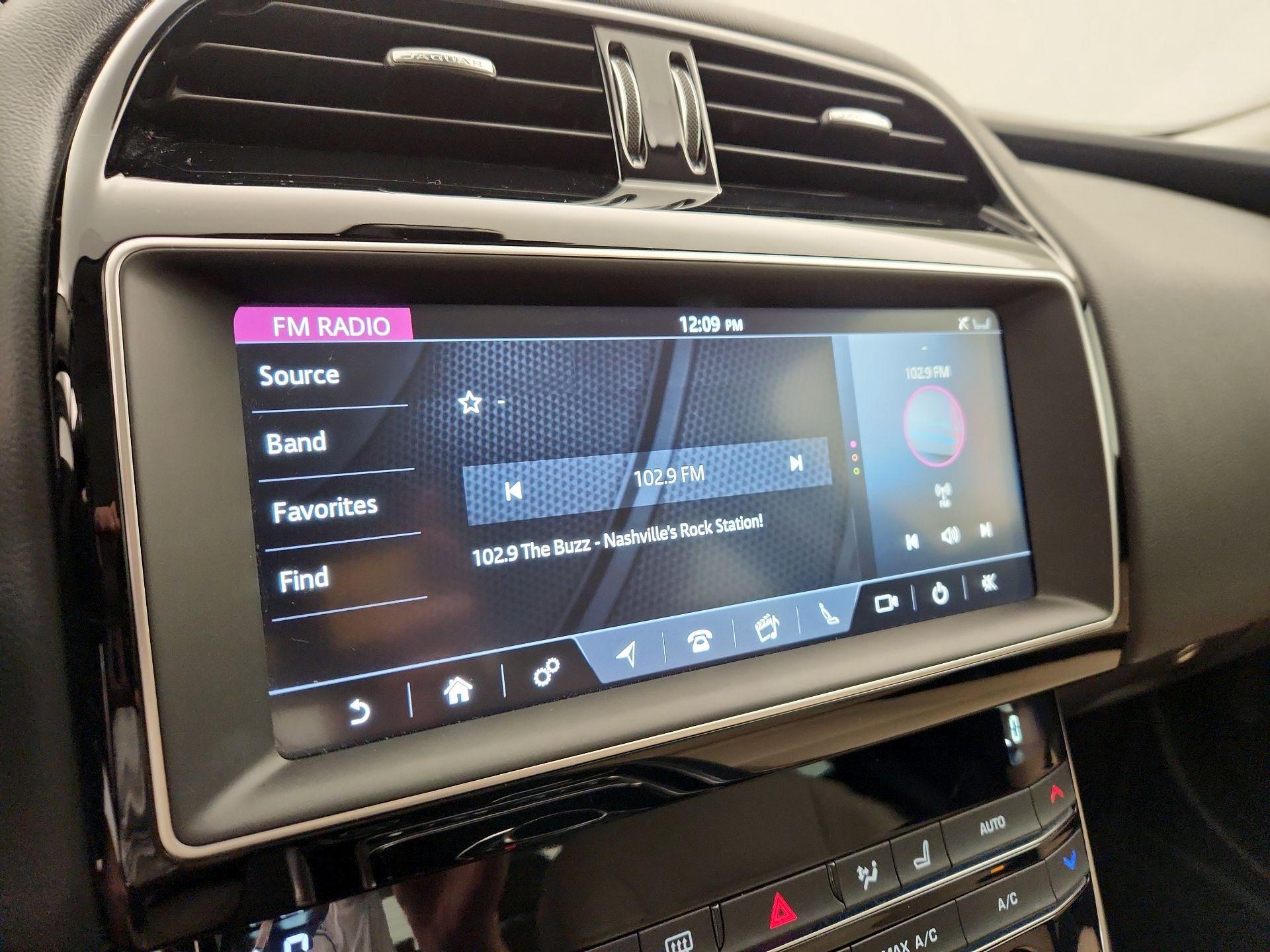 Thumbnail: 2019 Jaguar XE - 15