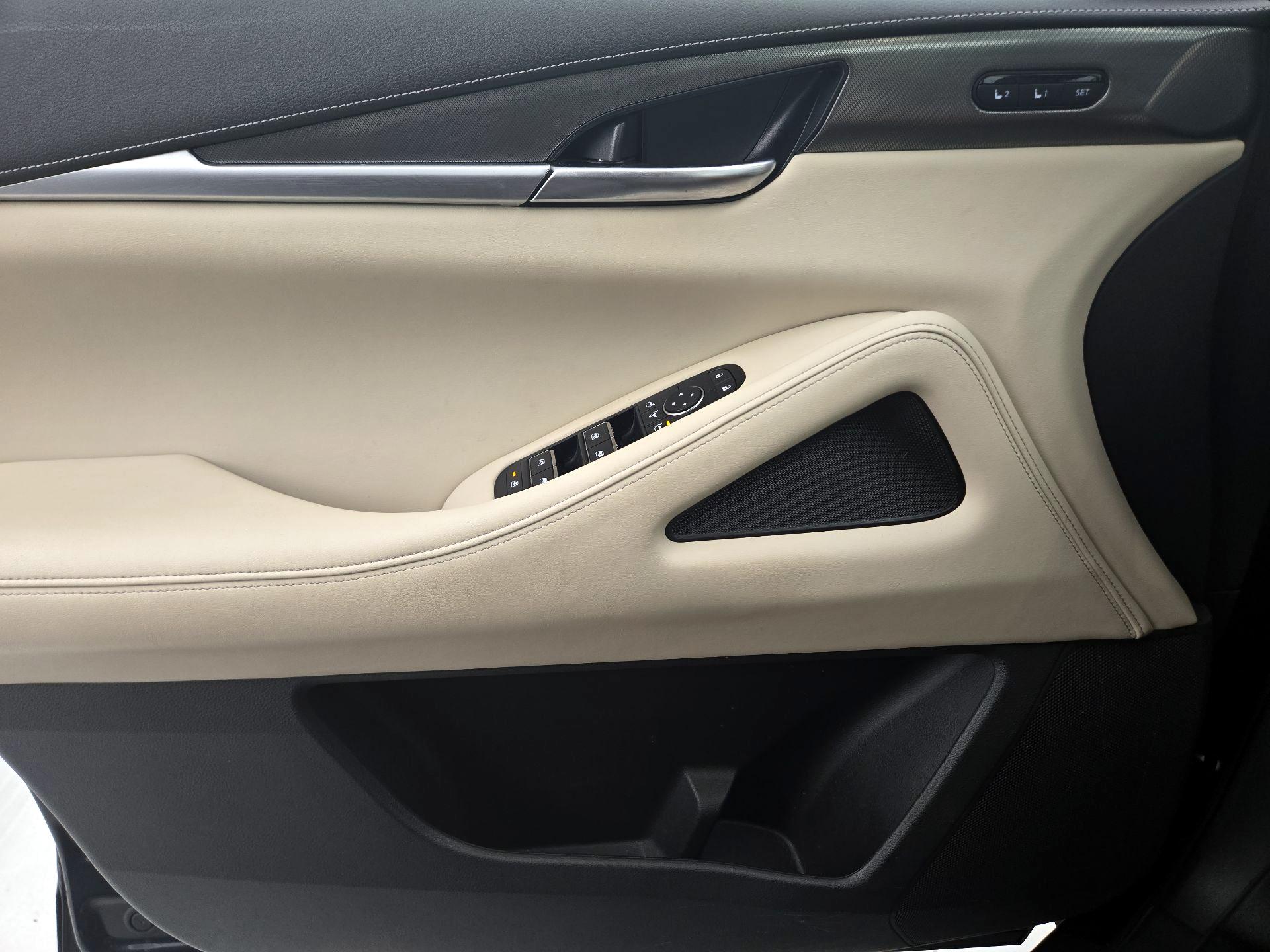 Thumbnail: 2023 INFINITI QX60 - 12