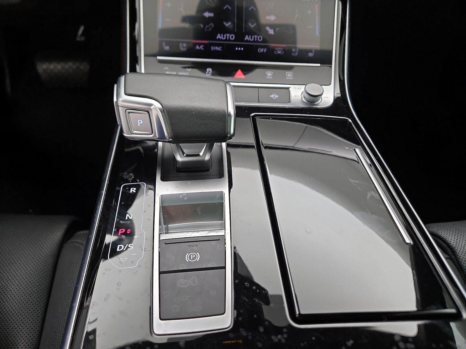 2020 Audi A8 Base - Photo 19