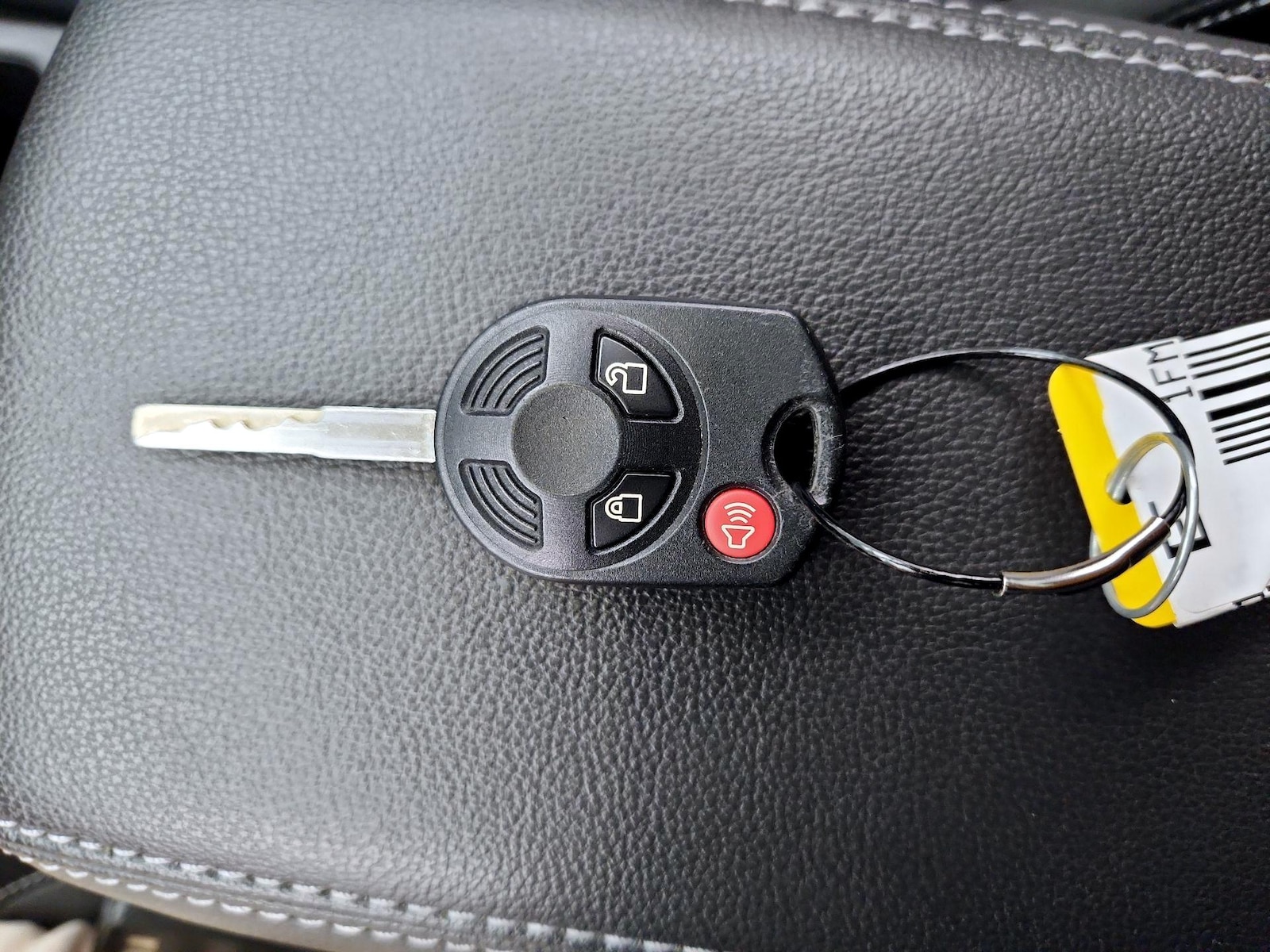 2018 Ford Escape SE - Photo 23