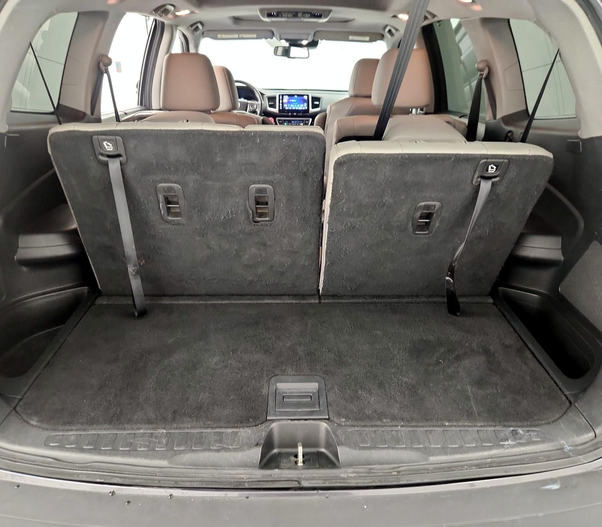 Trunk/Cargo (Seats Up)