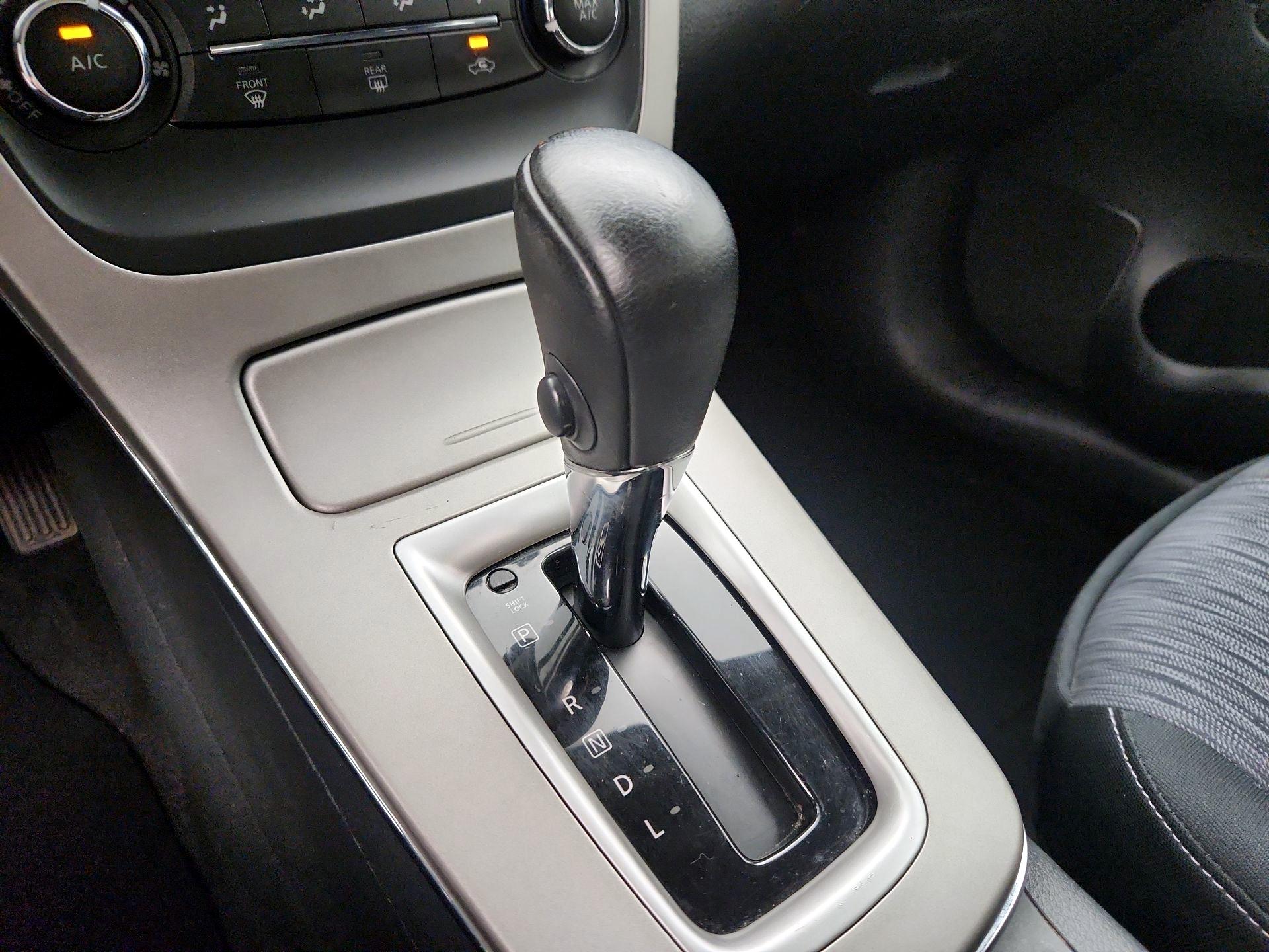 Thumbnail: 2015 Nissan Sentra - 17