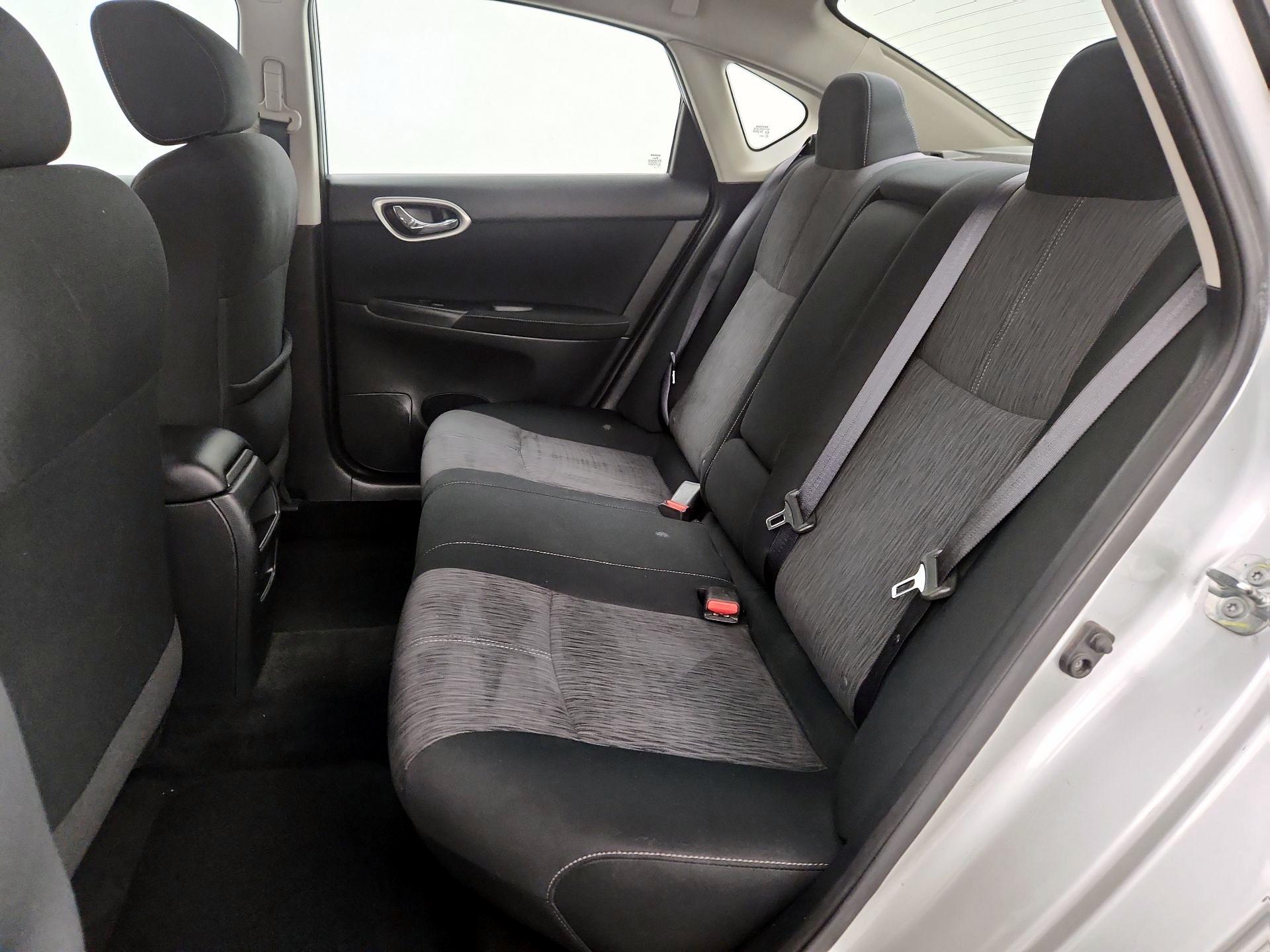 Thumbnail: 2015 Nissan Sentra - 20