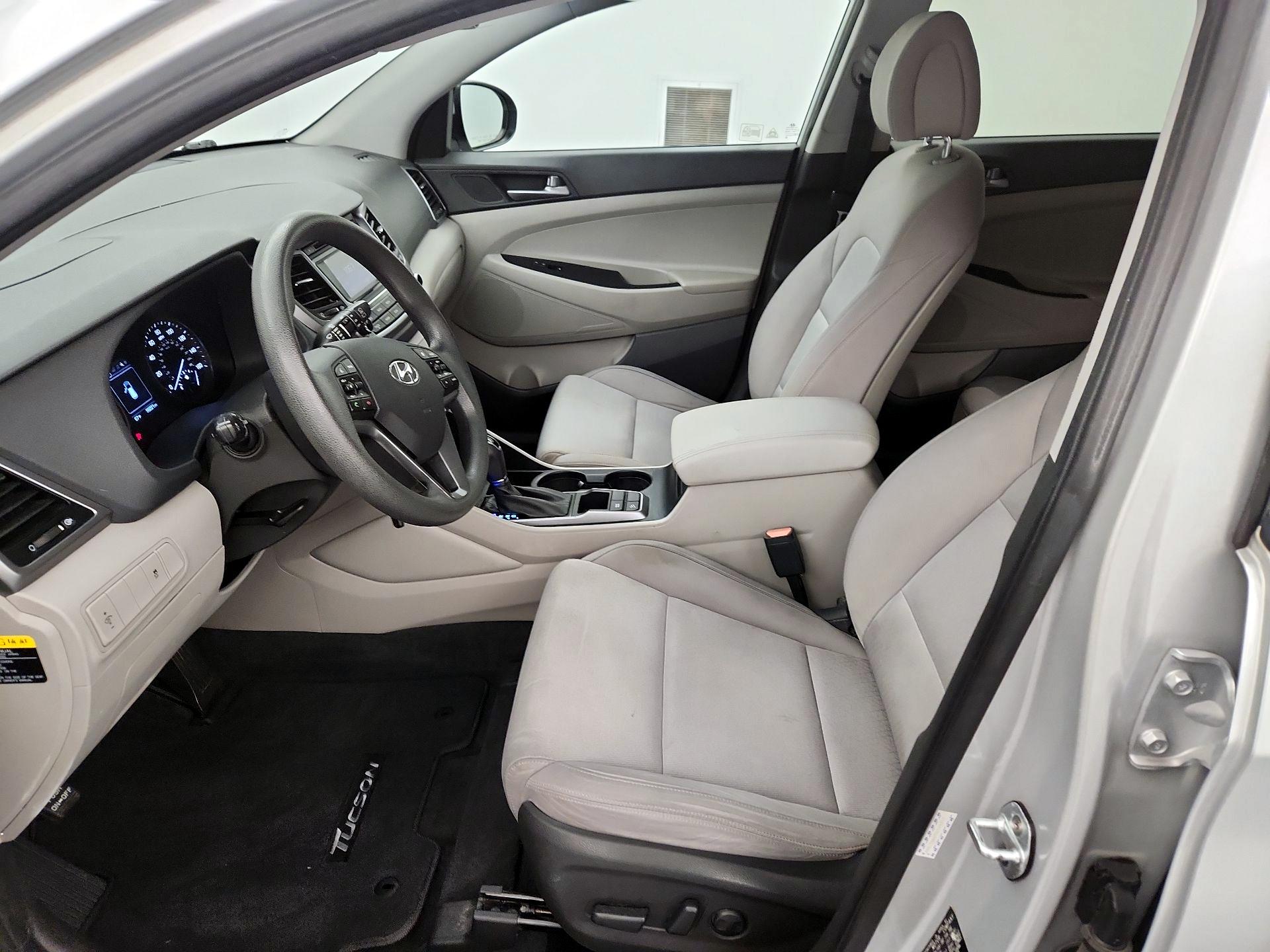 Thumbnail: 2016 Hyundai Tucson - 11
