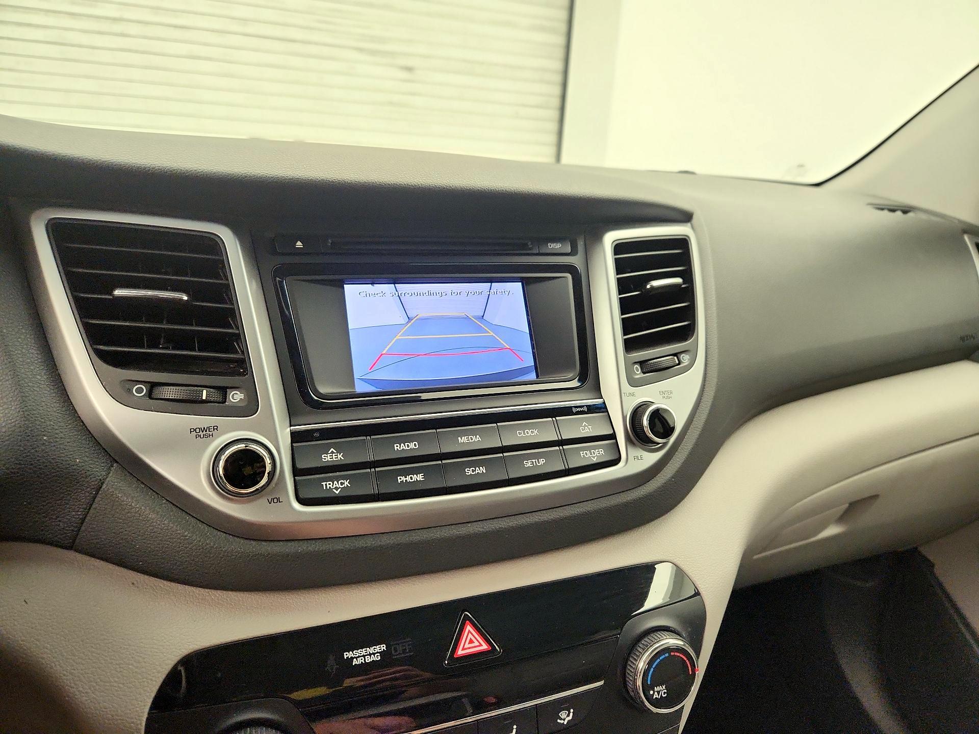 Thumbnail: 2016 Hyundai Tucson - 14