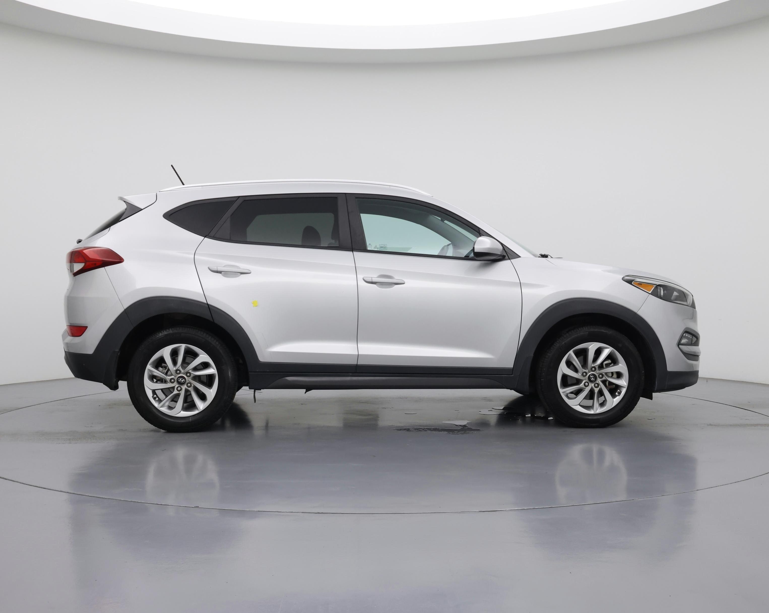 Thumbnail: 2016 Hyundai Tucson - 7