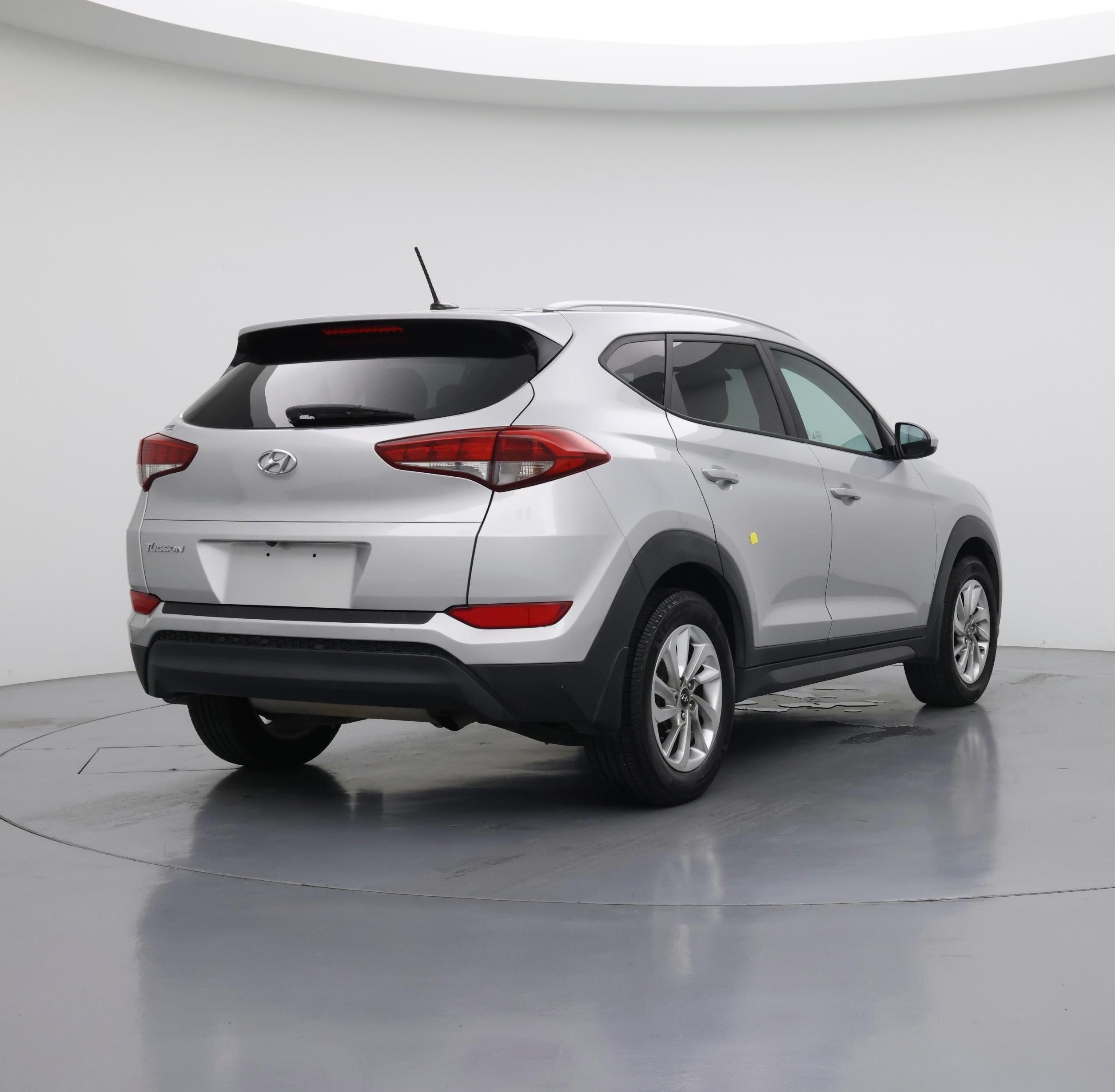 Thumbnail: 2016 Hyundai Tucson - 8