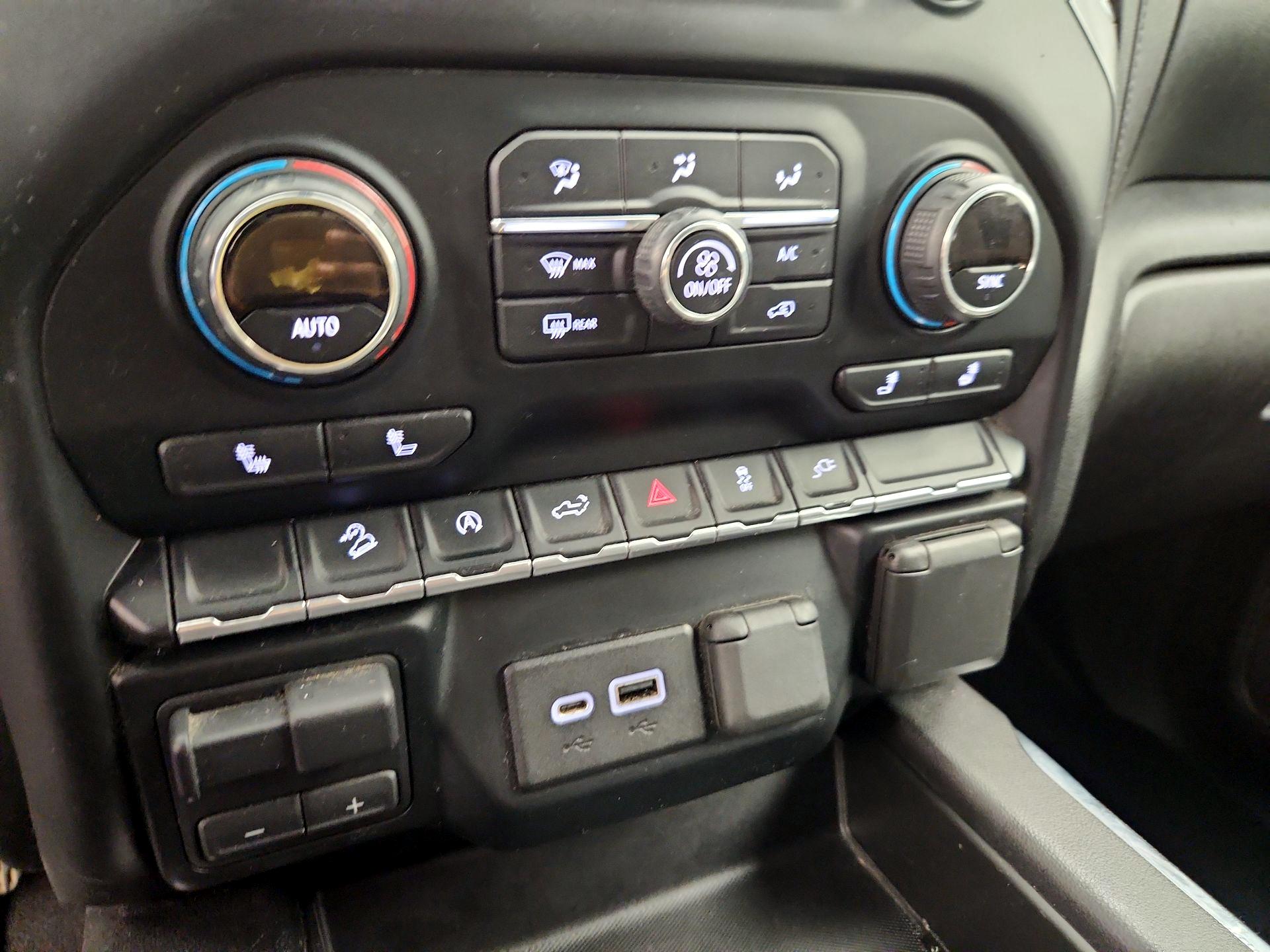 Thumbnail: 2019 Chevrolet Silverado 1500 - 16