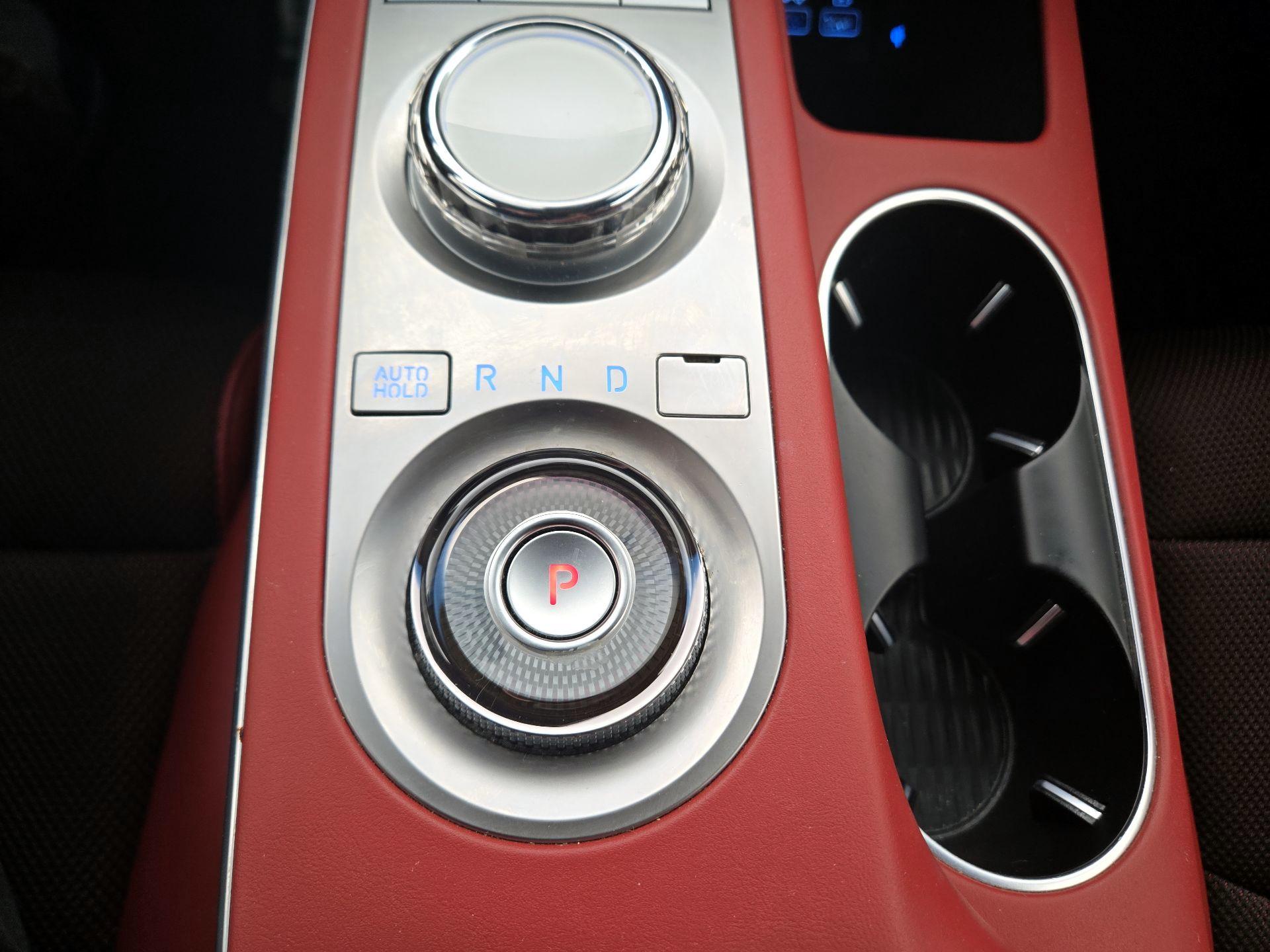Thumbnail: 2023 Genesis GV70 - 18