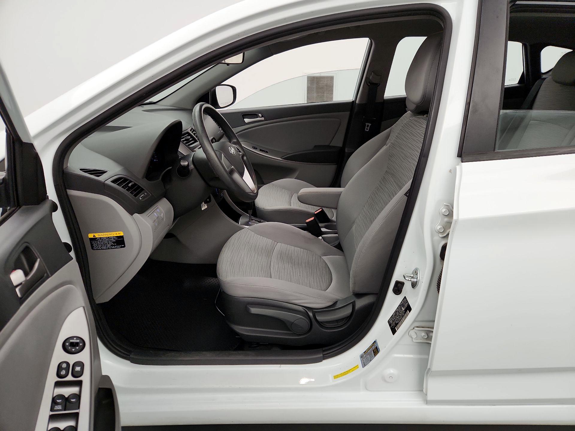 Thumbnail: 2015 Hyundai Accent - 11