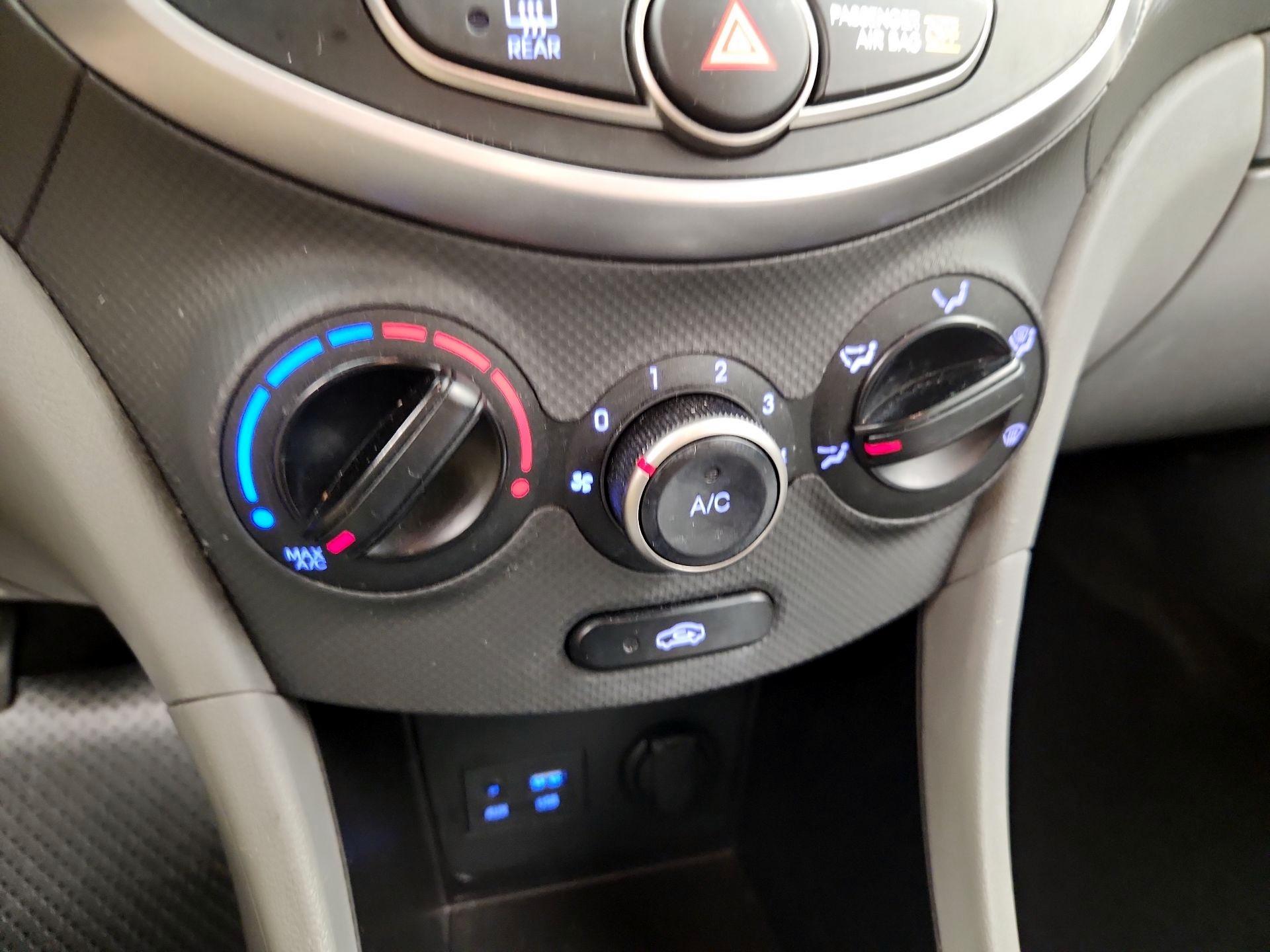 Thumbnail: 2015 Hyundai Accent - 15