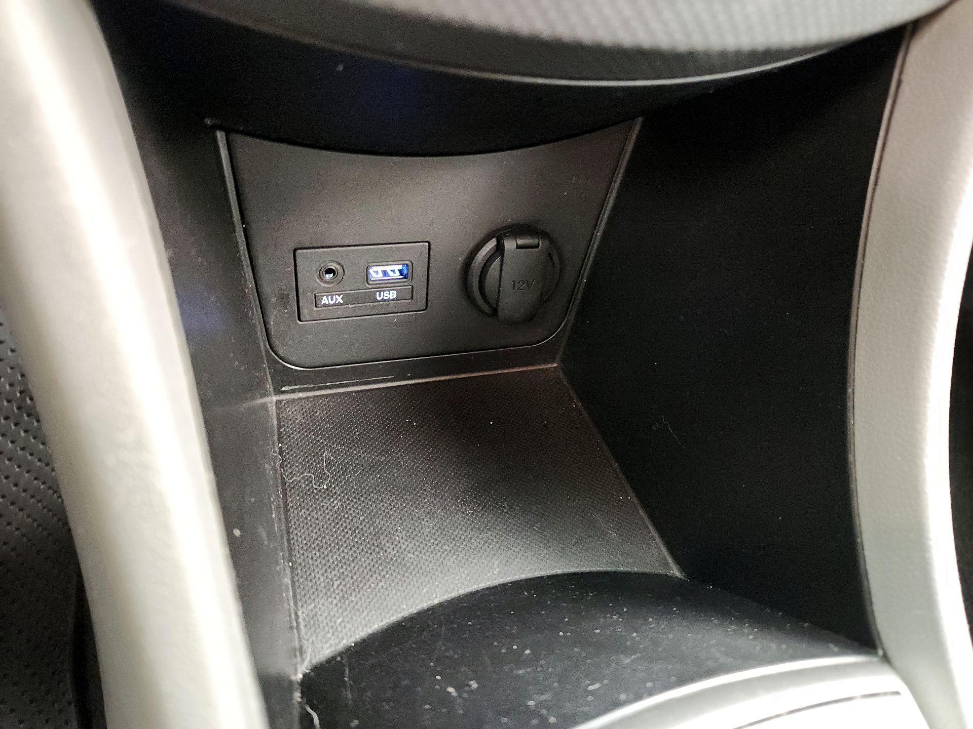 Thumbnail: 2015 Hyundai Accent - 17
