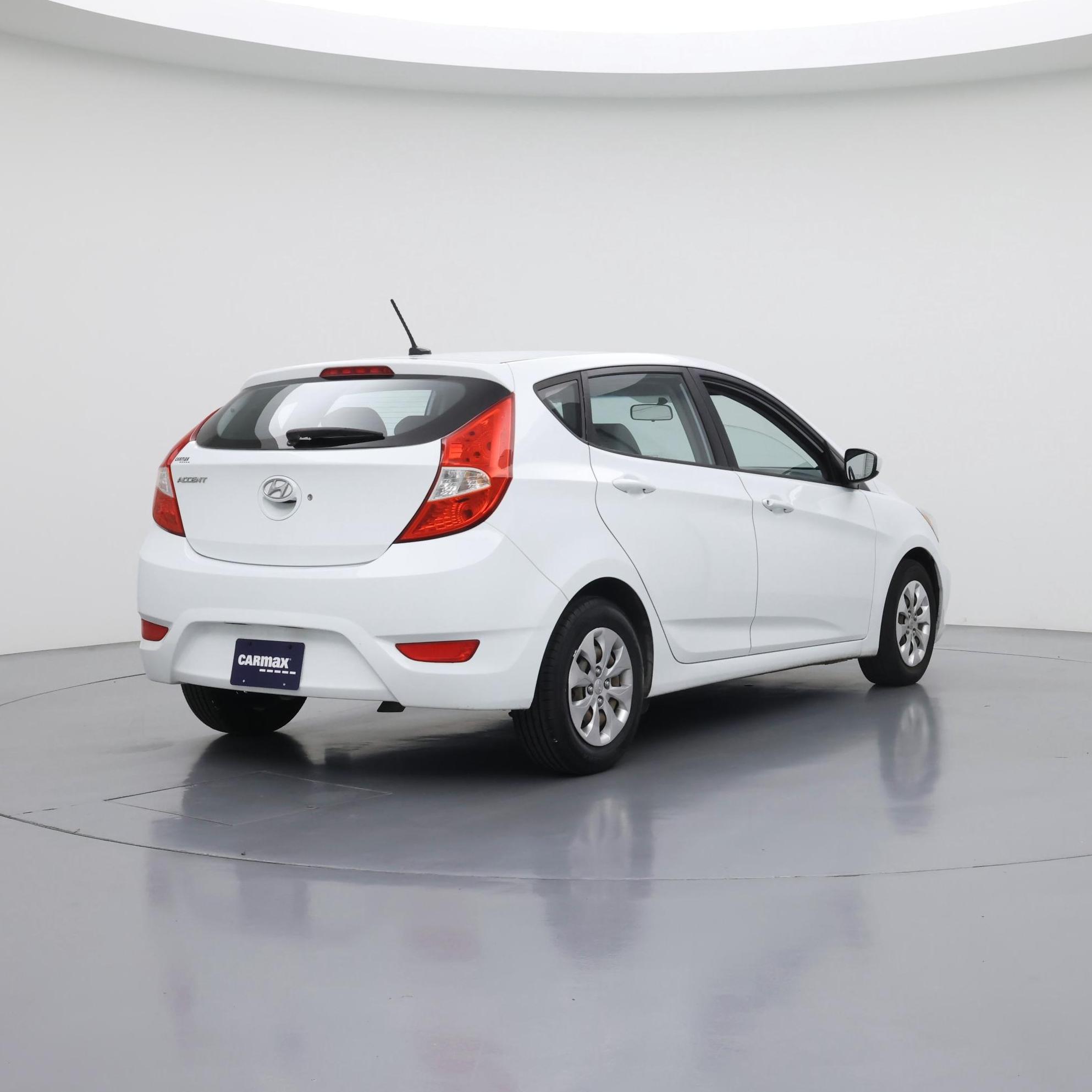 Thumbnail: 2015 Hyundai Accent - 8