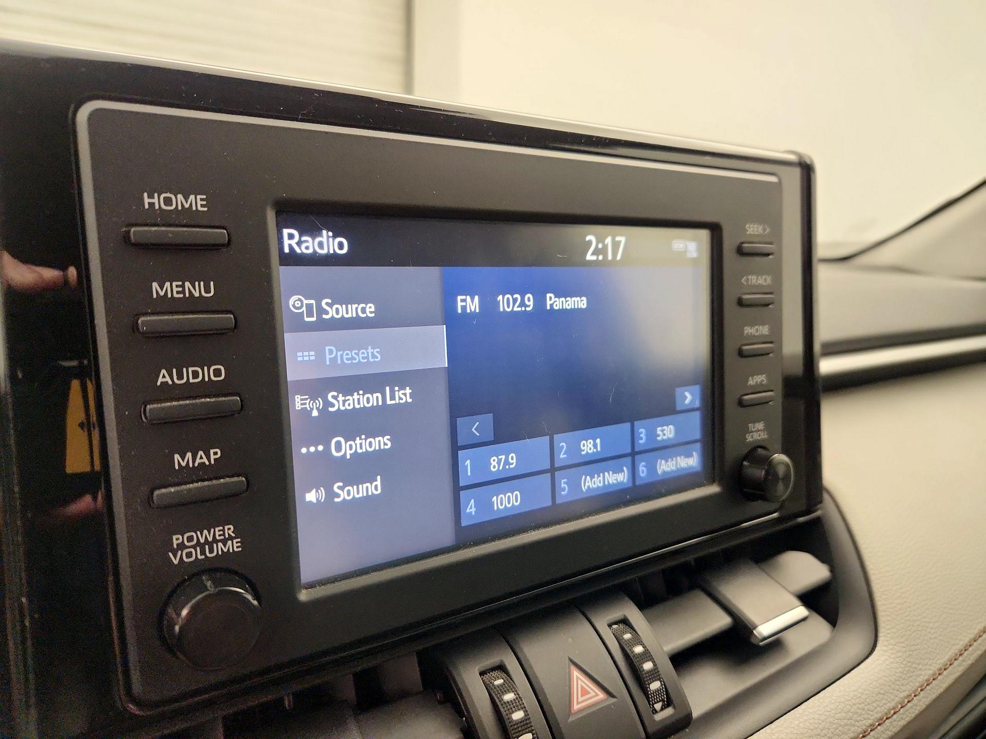 Thumbnail: 2019 Toyota RAV4 - 15