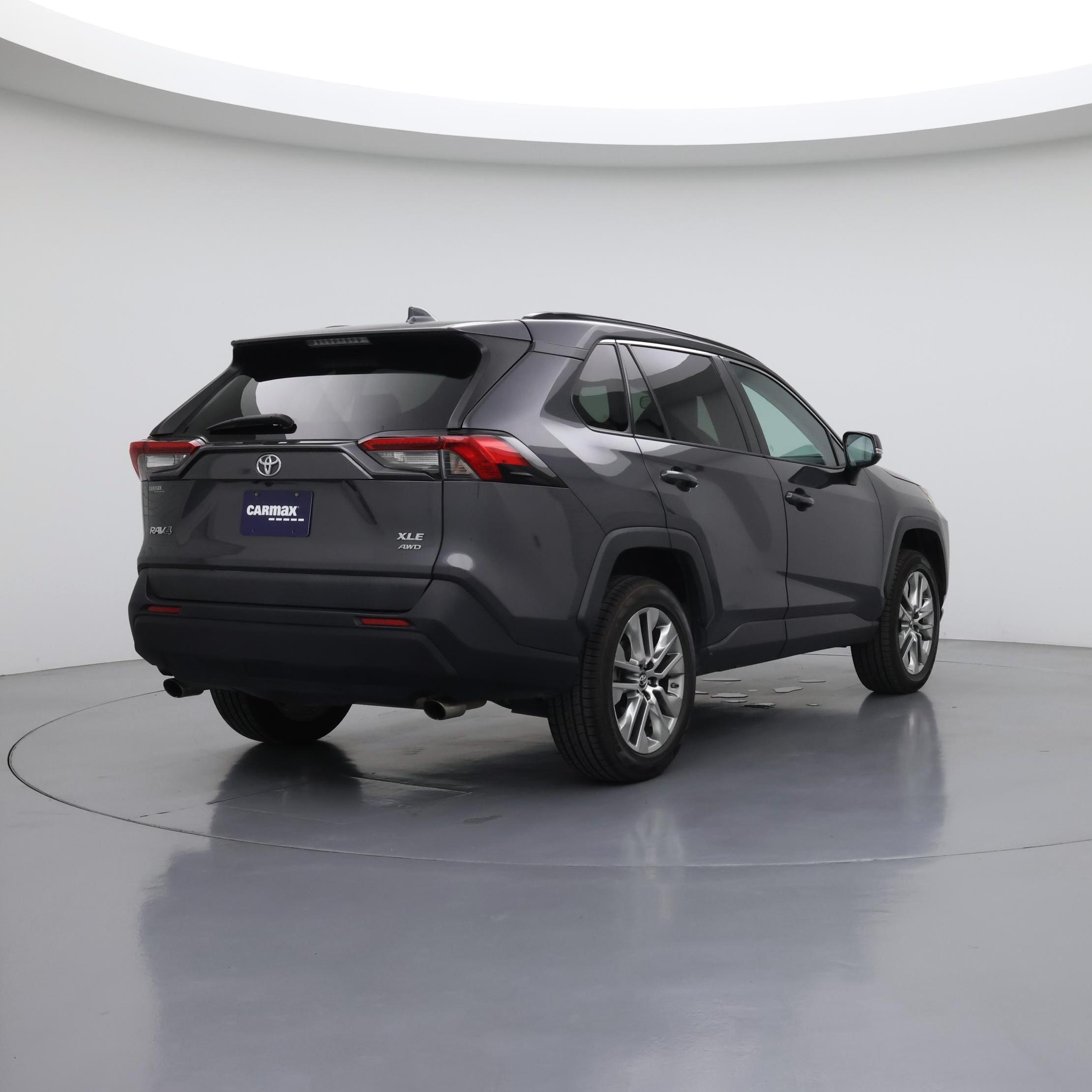 Thumbnail: 2019 Toyota RAV4 - 8