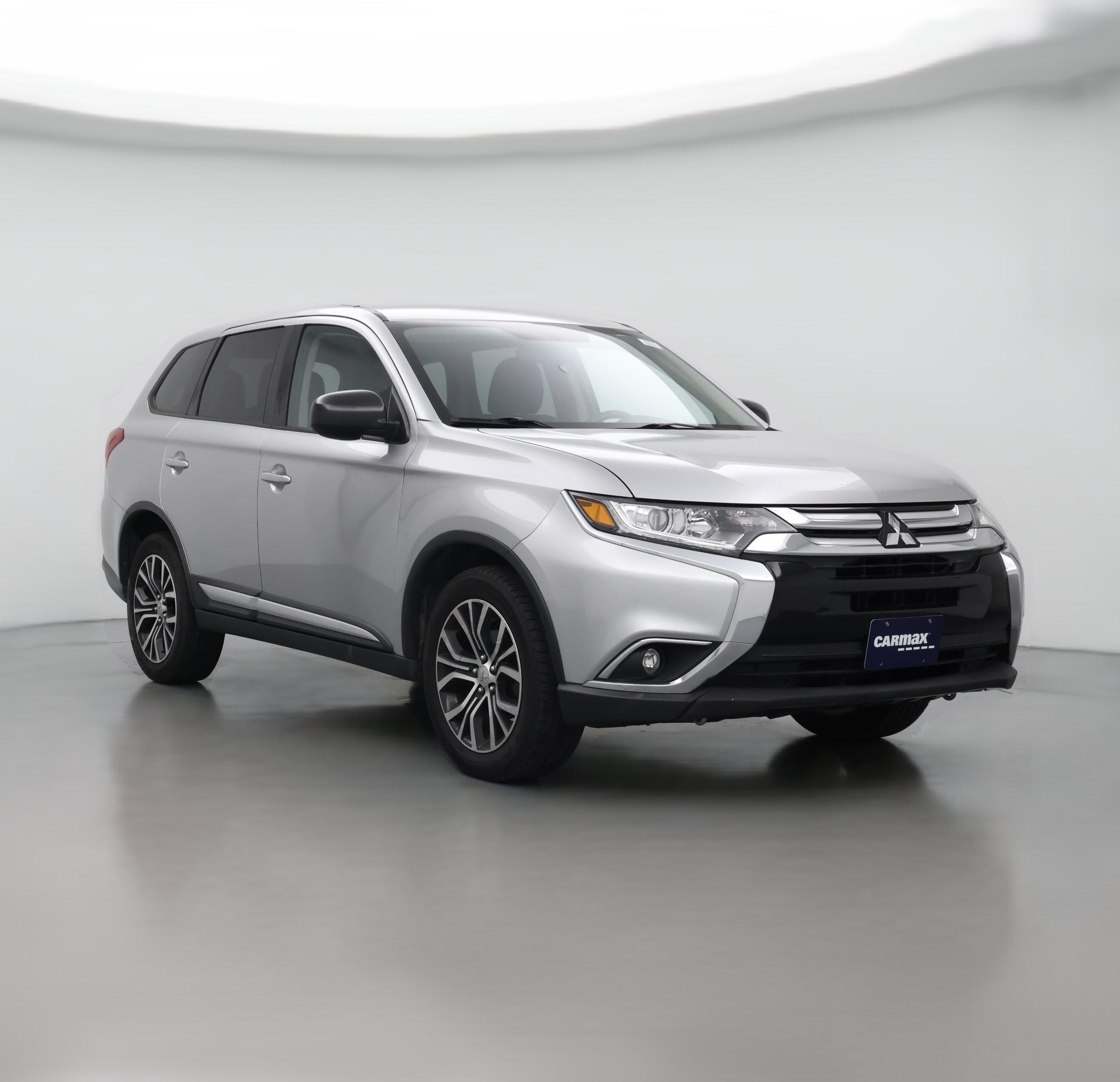 Thumbnail: 2018 Mitsubishi Outlander - 1