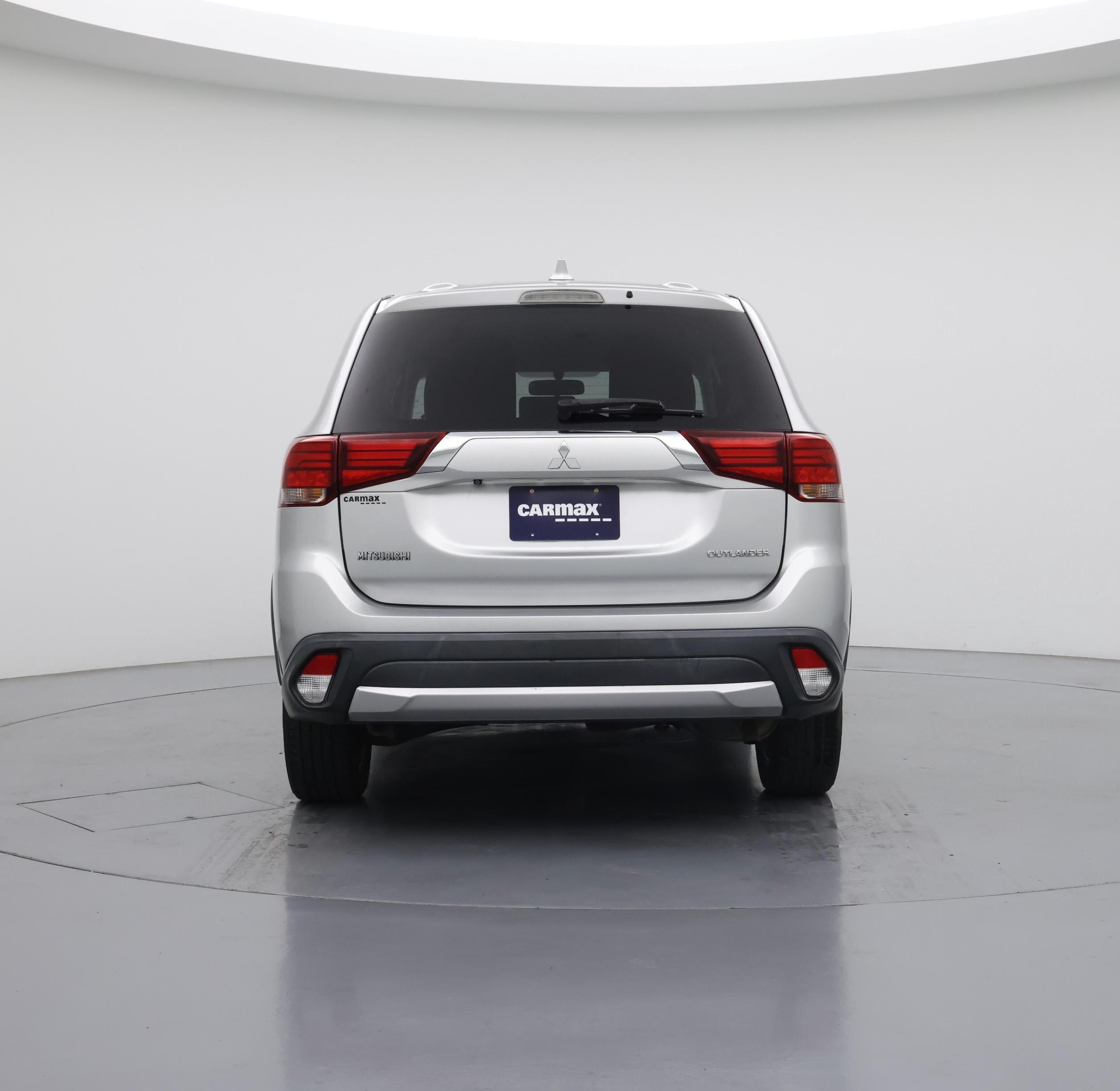 Thumbnail: 2018 Mitsubishi Outlander - 6