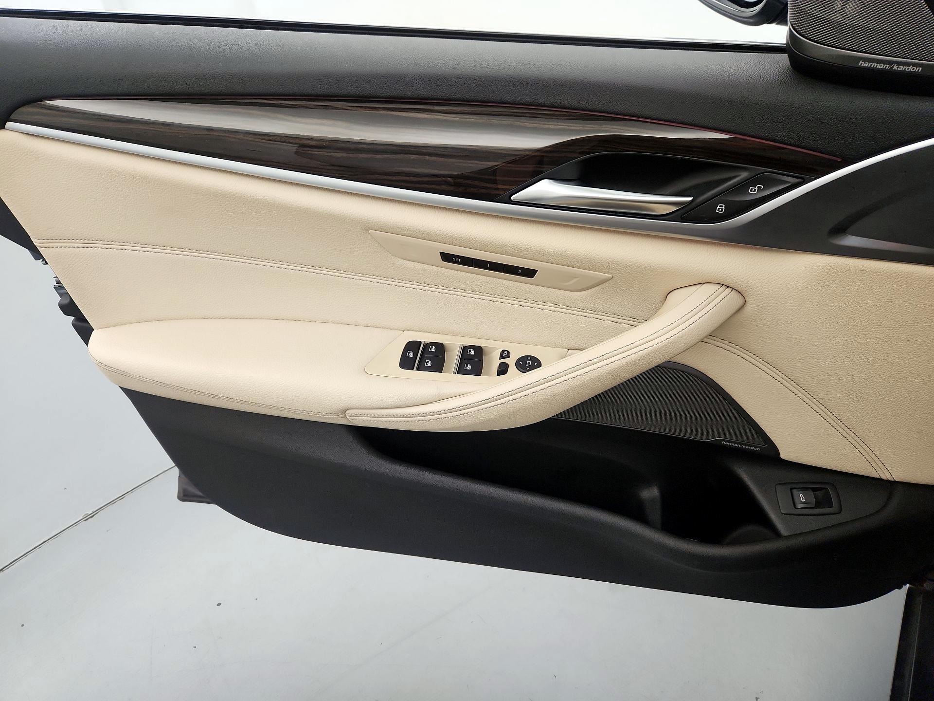 Thumbnail: 2019 BMW 5 Series - 12