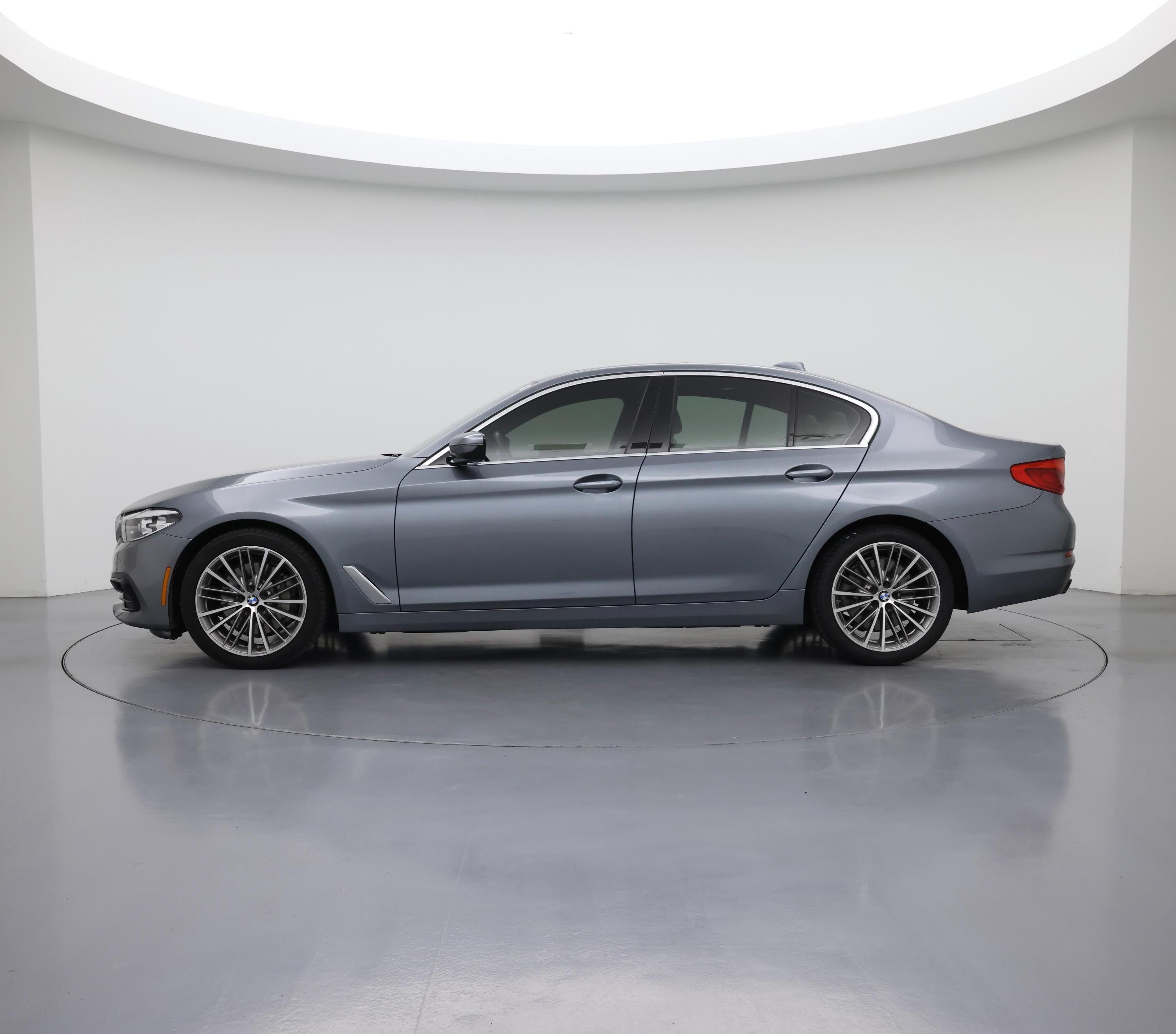 Thumbnail: 2019 BMW 5 Series - 3