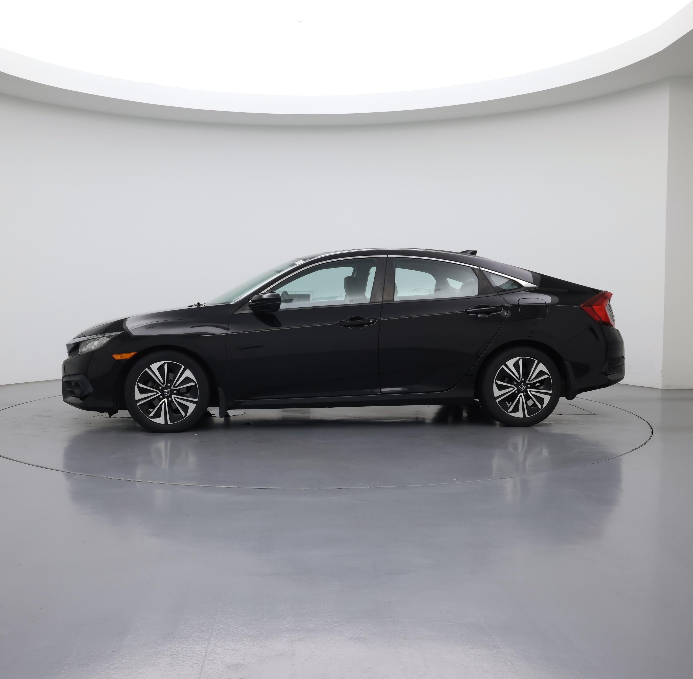 Thumbnail: 2017 Honda Civic - 3