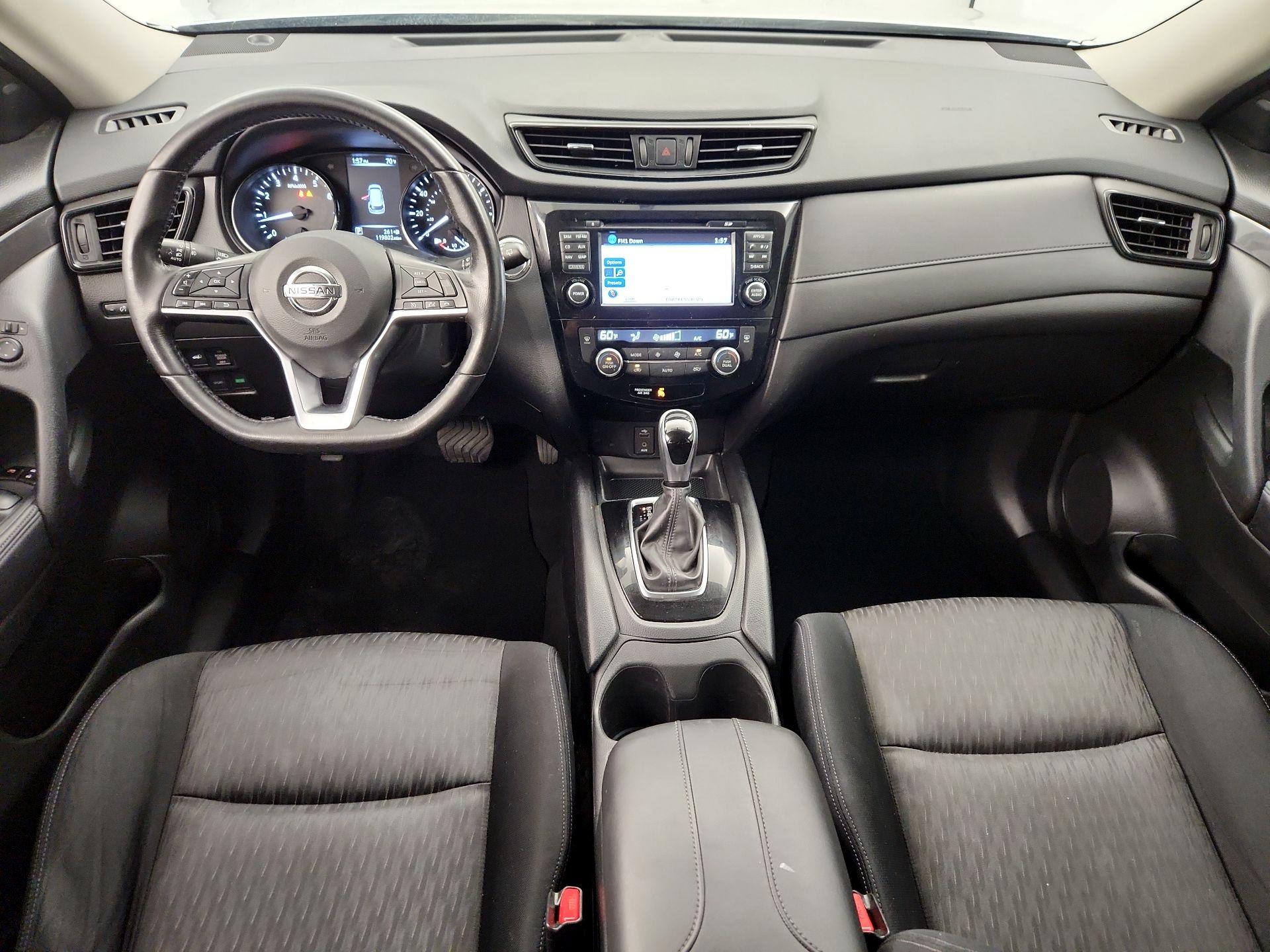 Thumbnail: 2017 Nissan Rogue - 9