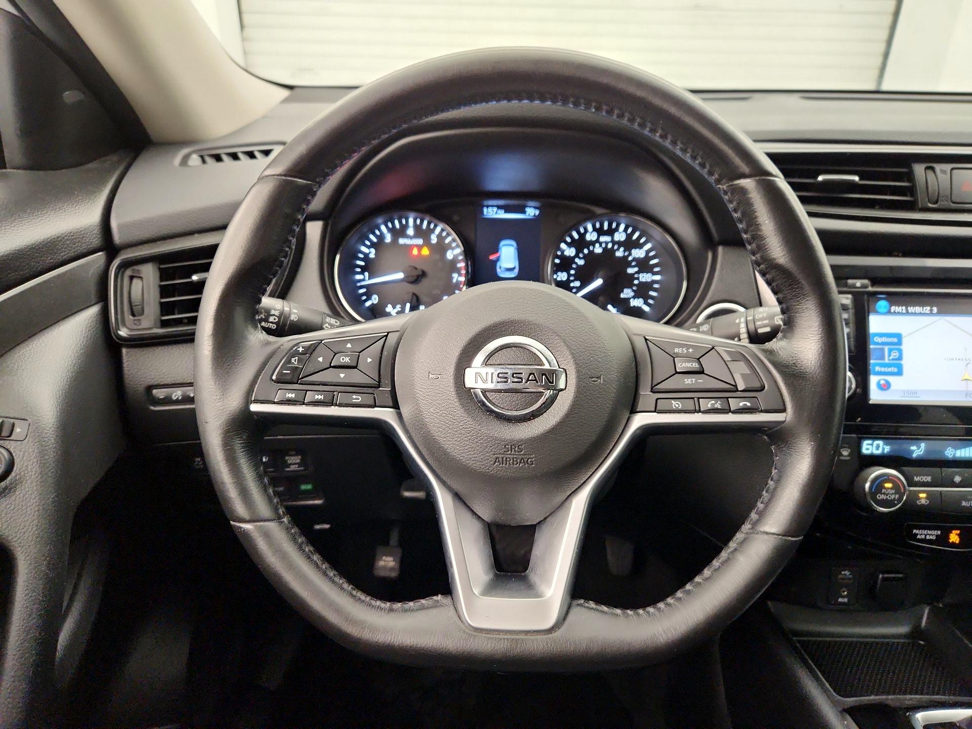 Thumbnail: 2017 Nissan Rogue - 10