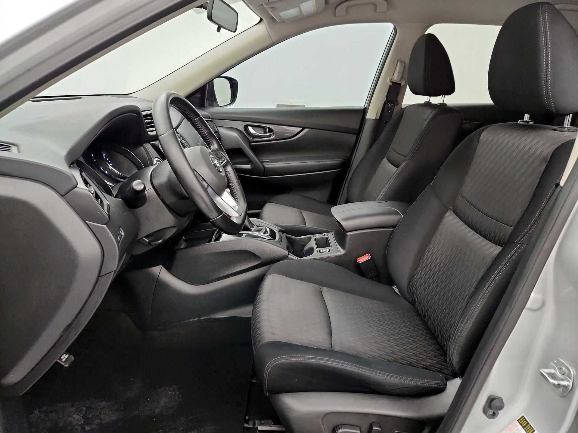 Thumbnail: 2017 Nissan Rogue - 11