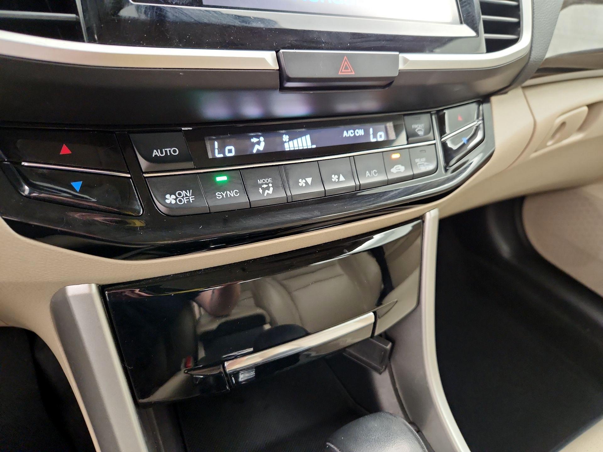 Thumbnail: 2017 Honda Accord - 17