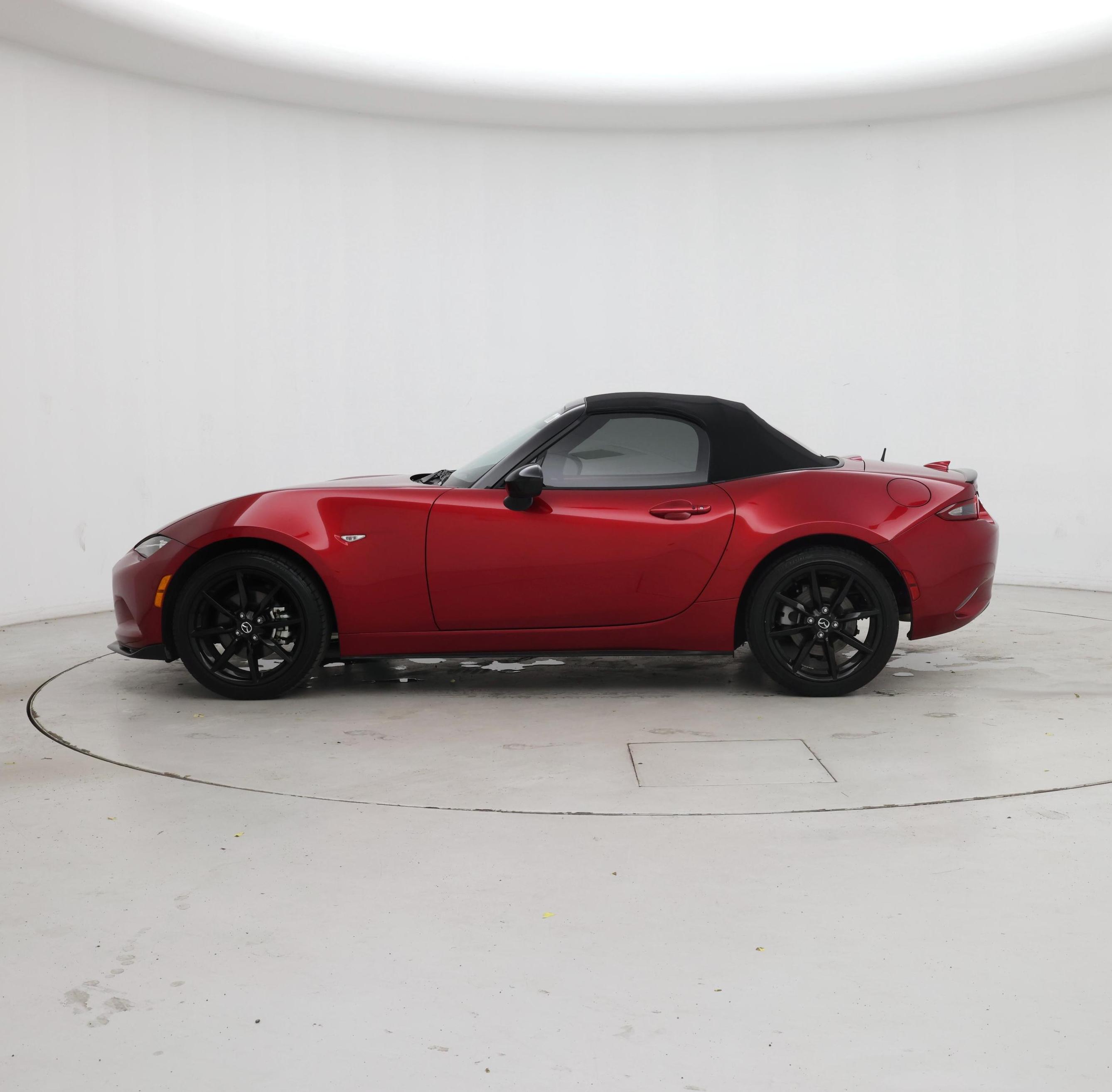 Thumbnail: 2021 Mazda MX-5 Miata - 3