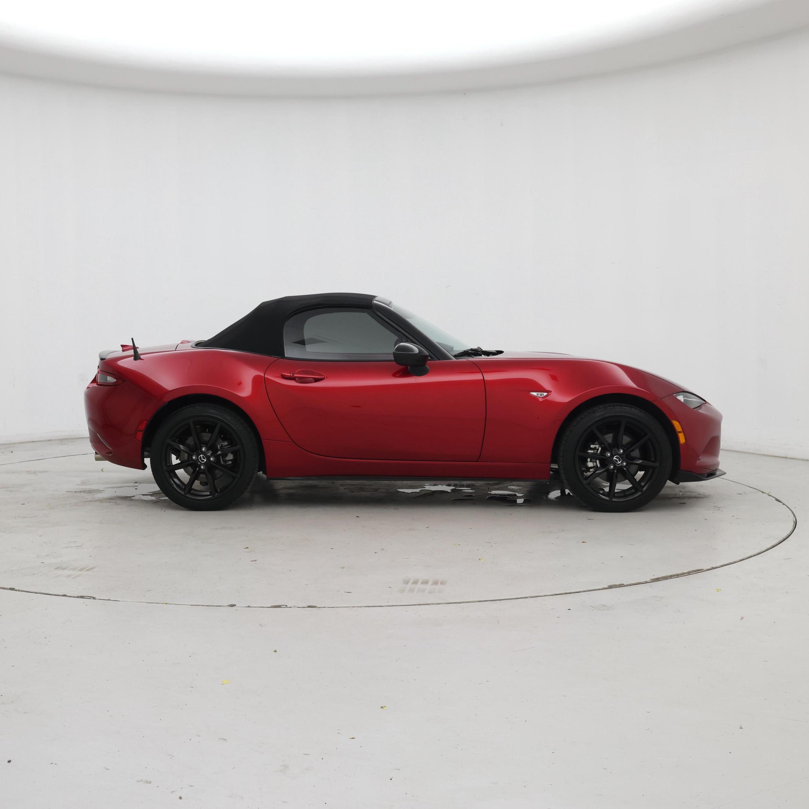 Thumbnail: 2021 Mazda MX-5 Miata - 7