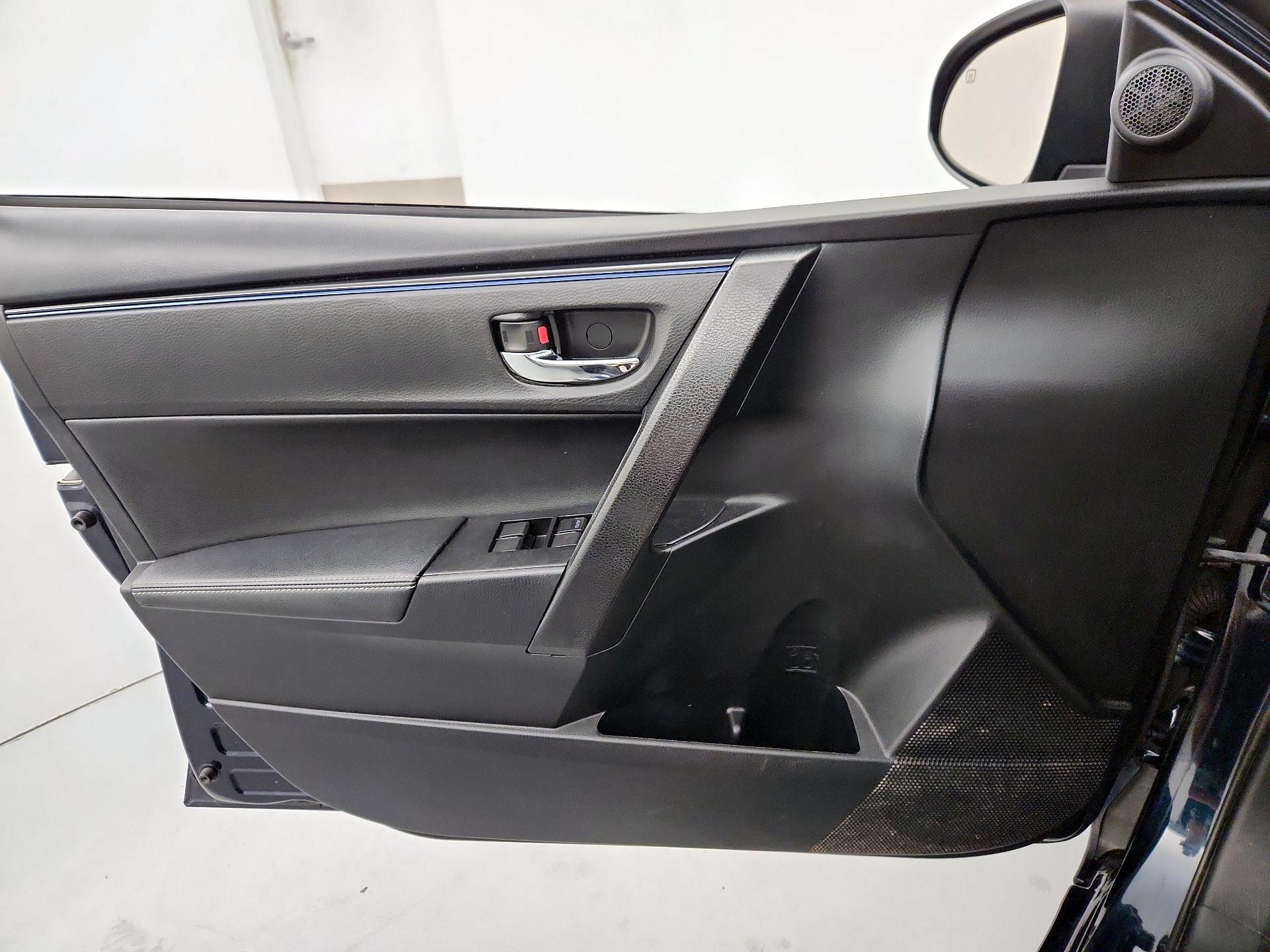 Thumbnail: 2019 Toyota Corolla - 12
