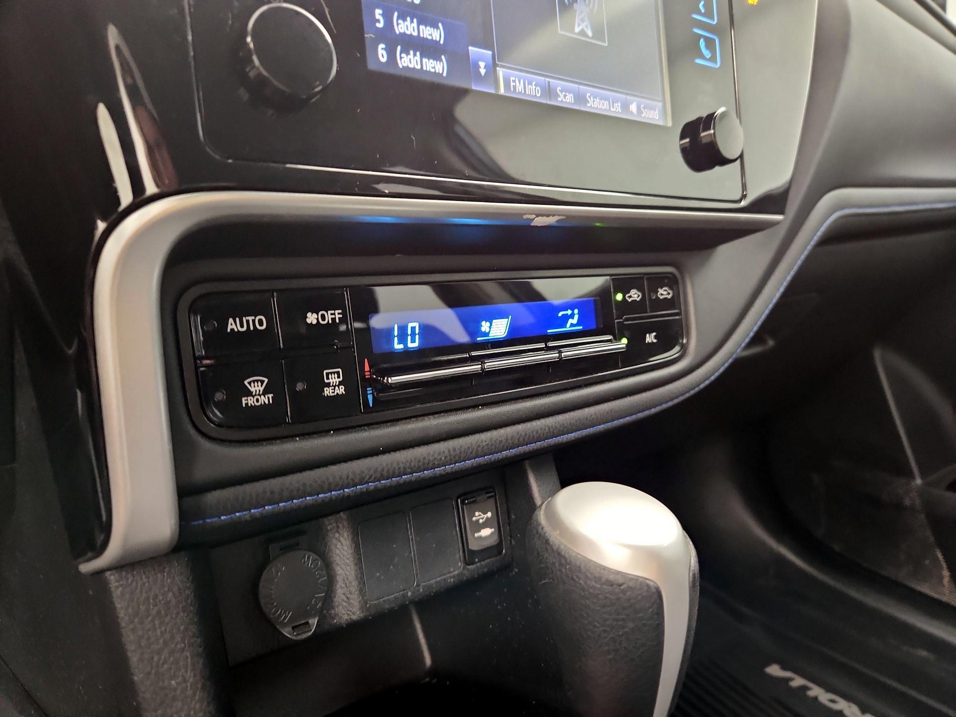 Thumbnail: 2019 Toyota Corolla - 16