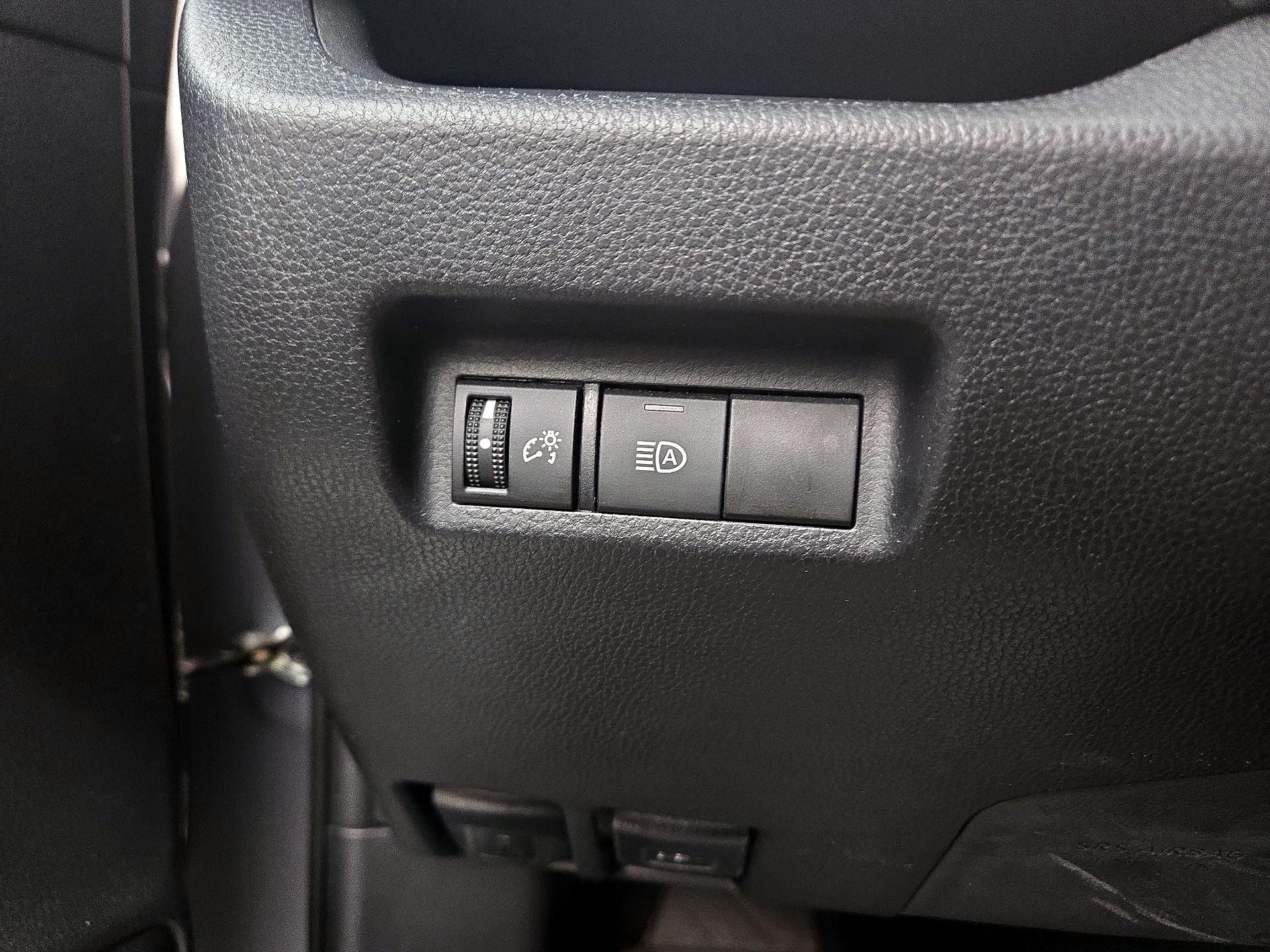 Thumbnail: 2021 Toyota RAV4 - 13