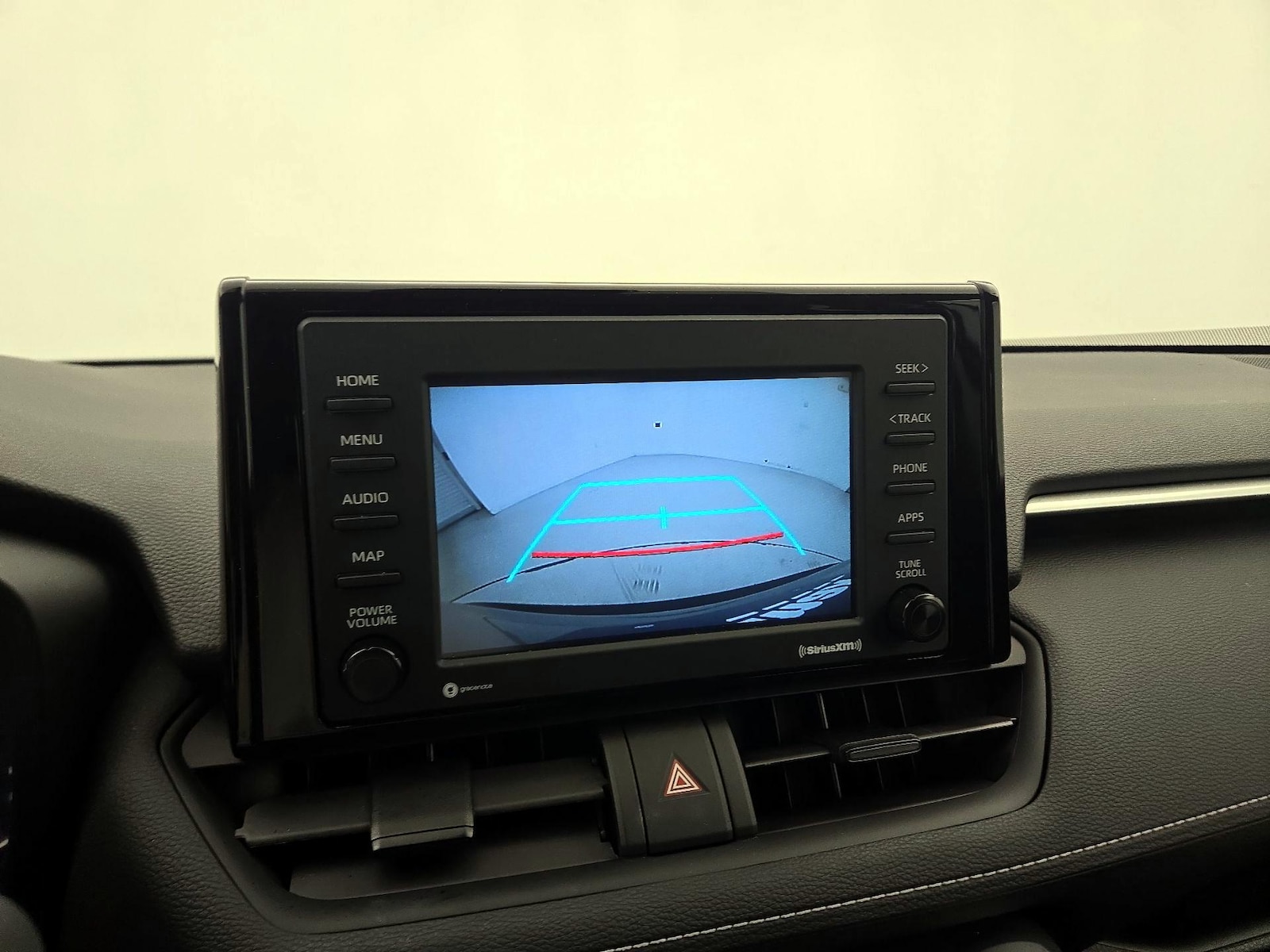 2021 Toyota RAV4 LE - Photo 15