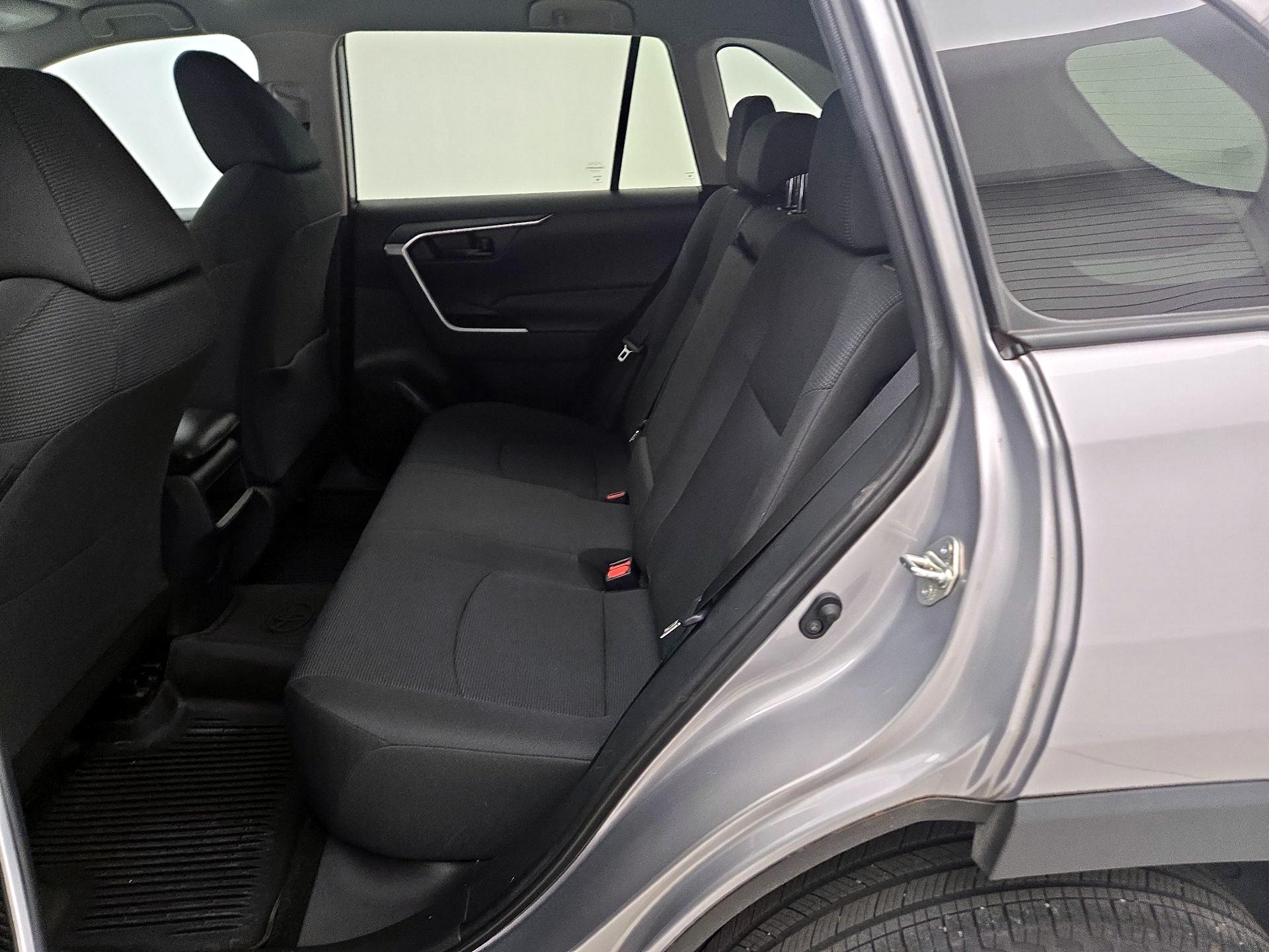 Thumbnail: 2021 Toyota RAV4 - 19