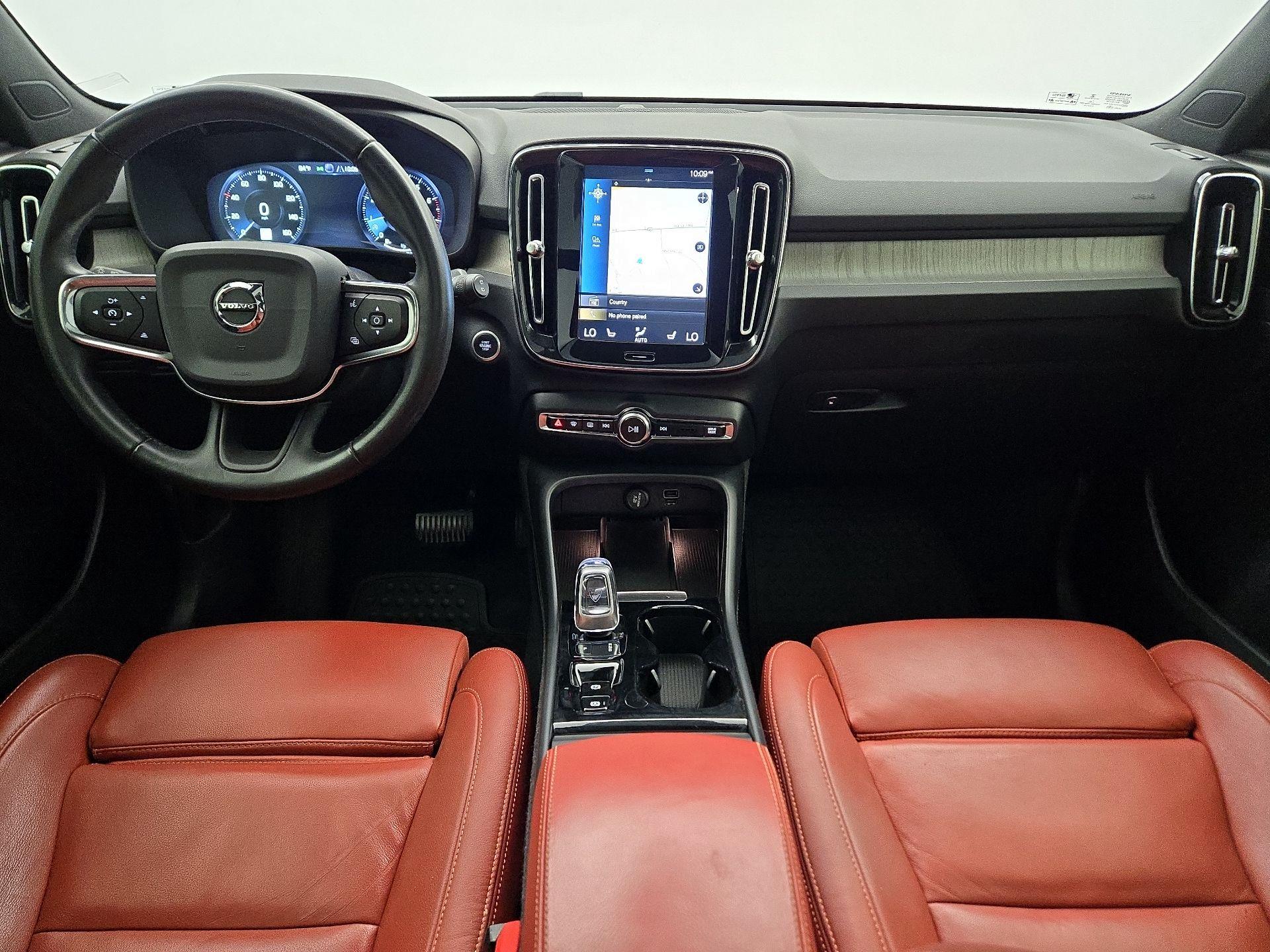 Thumbnail: 2020 Volvo XC40 - 9